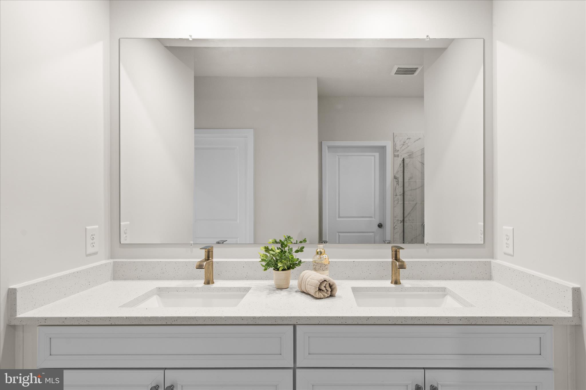 MILOS HAVEN - Residential