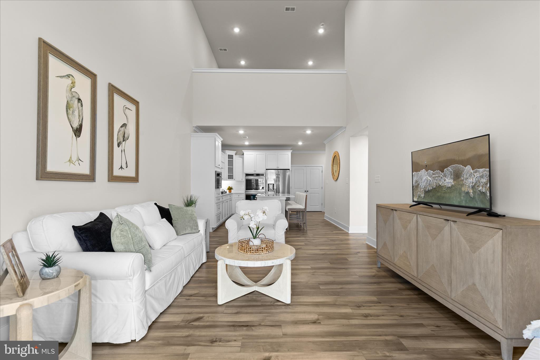 MILOS HAVEN - Residential