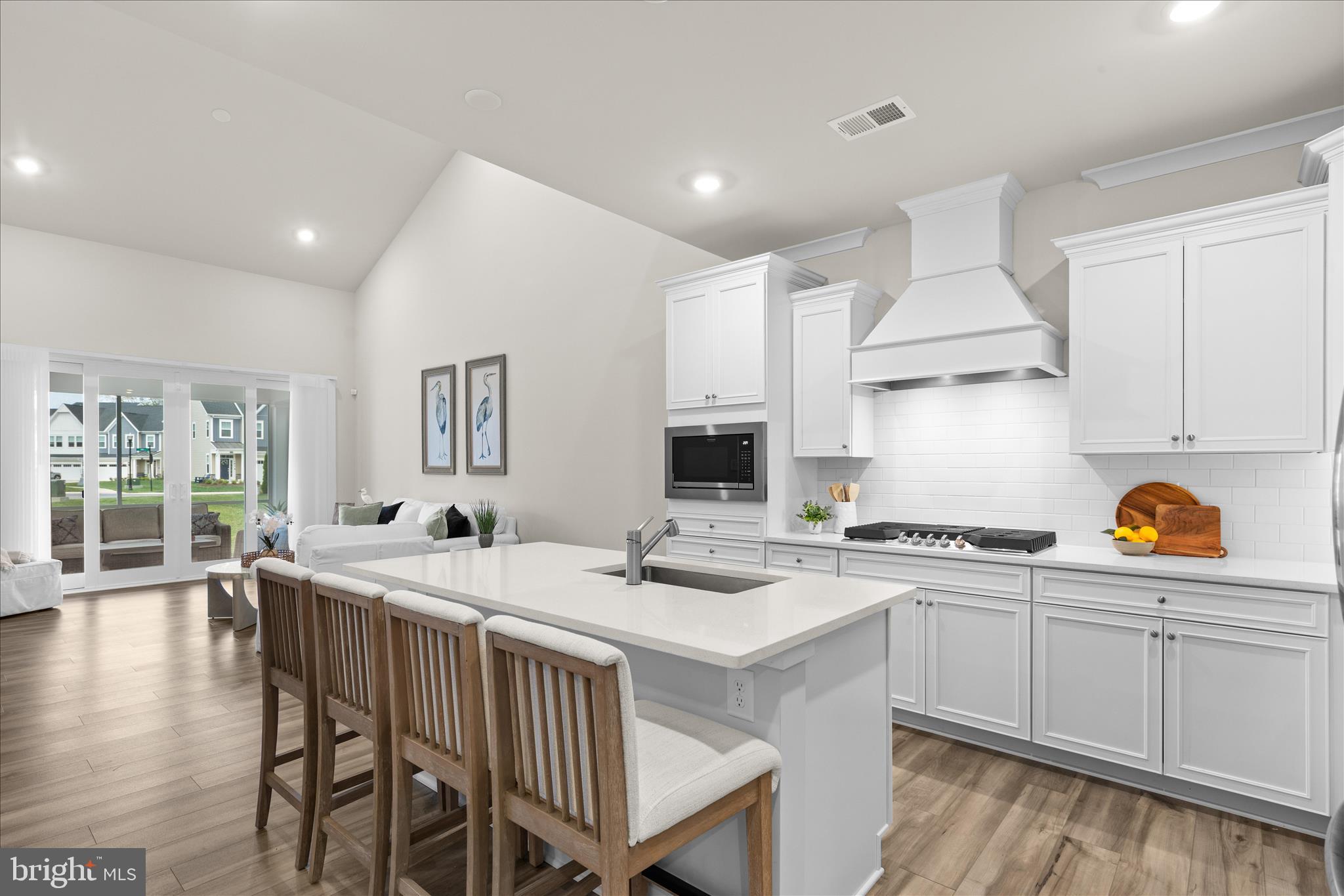 MILOS HAVEN - Residential