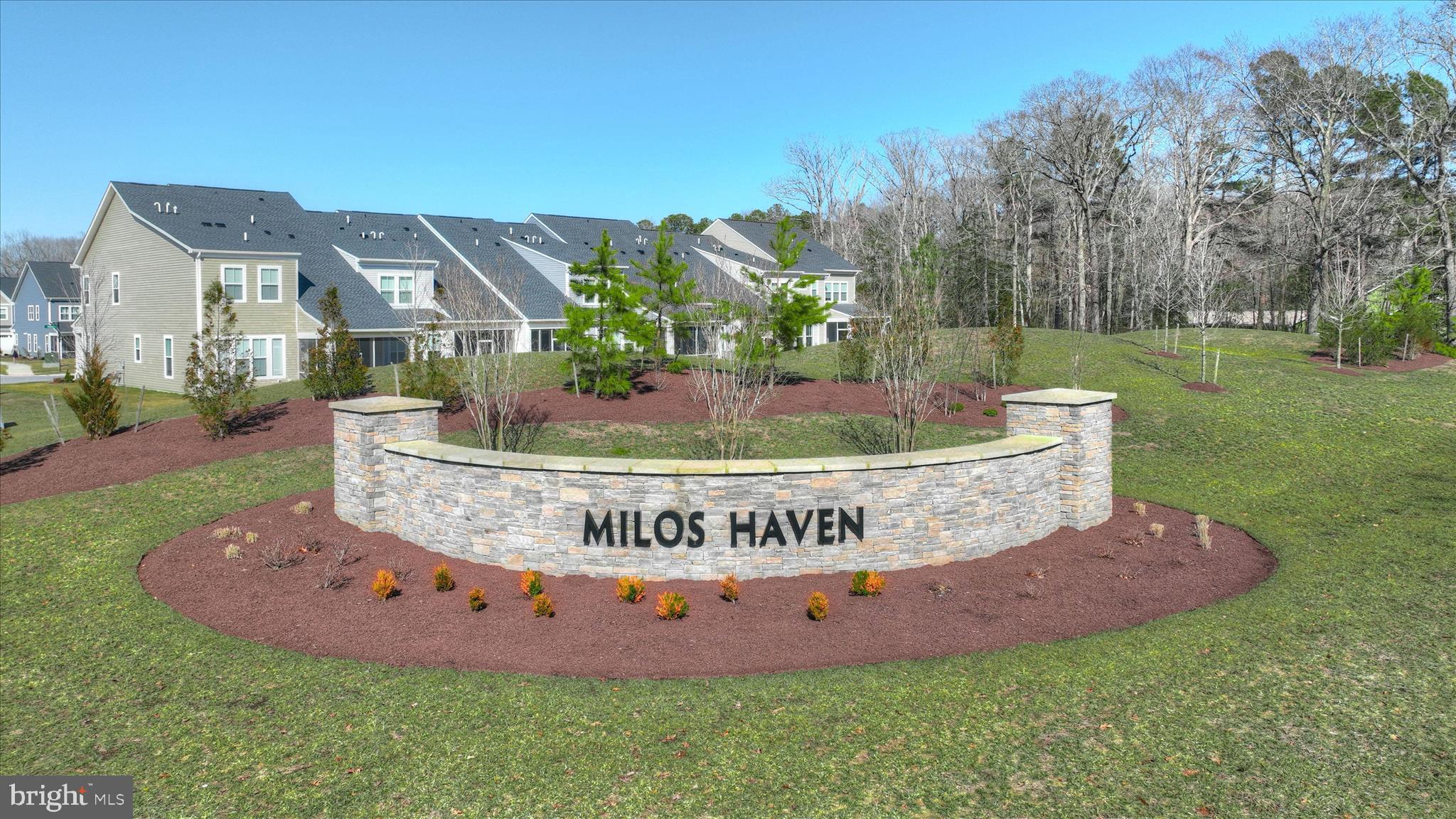 MILOS HAVEN - Residential