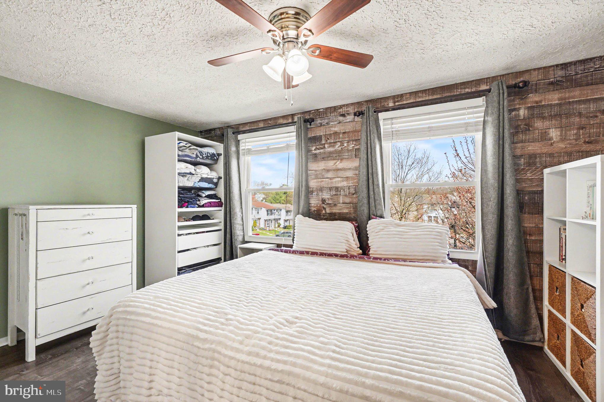 LAUREL VALLEY - Residential