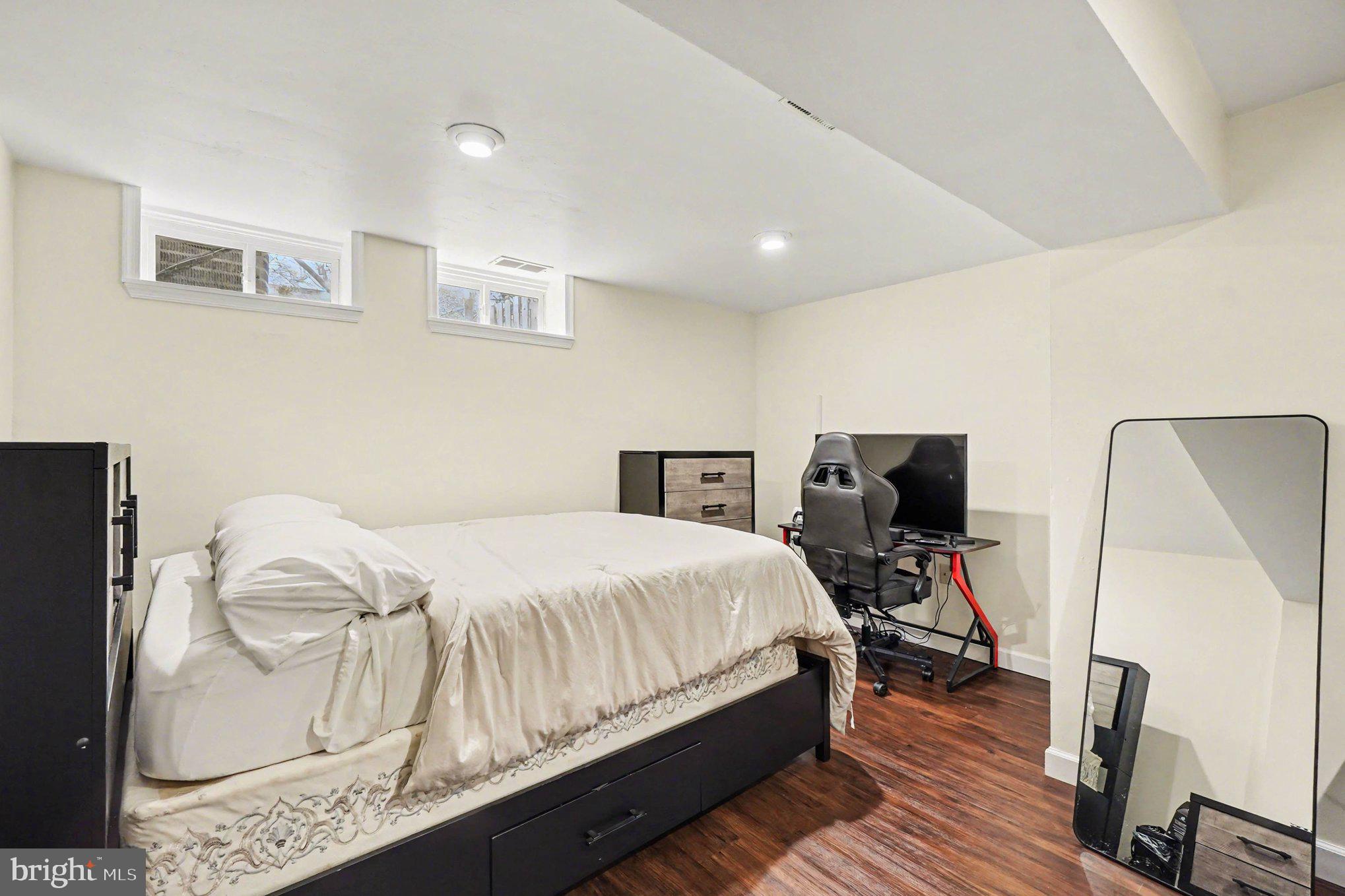 LAUREL VALLEY - Residential