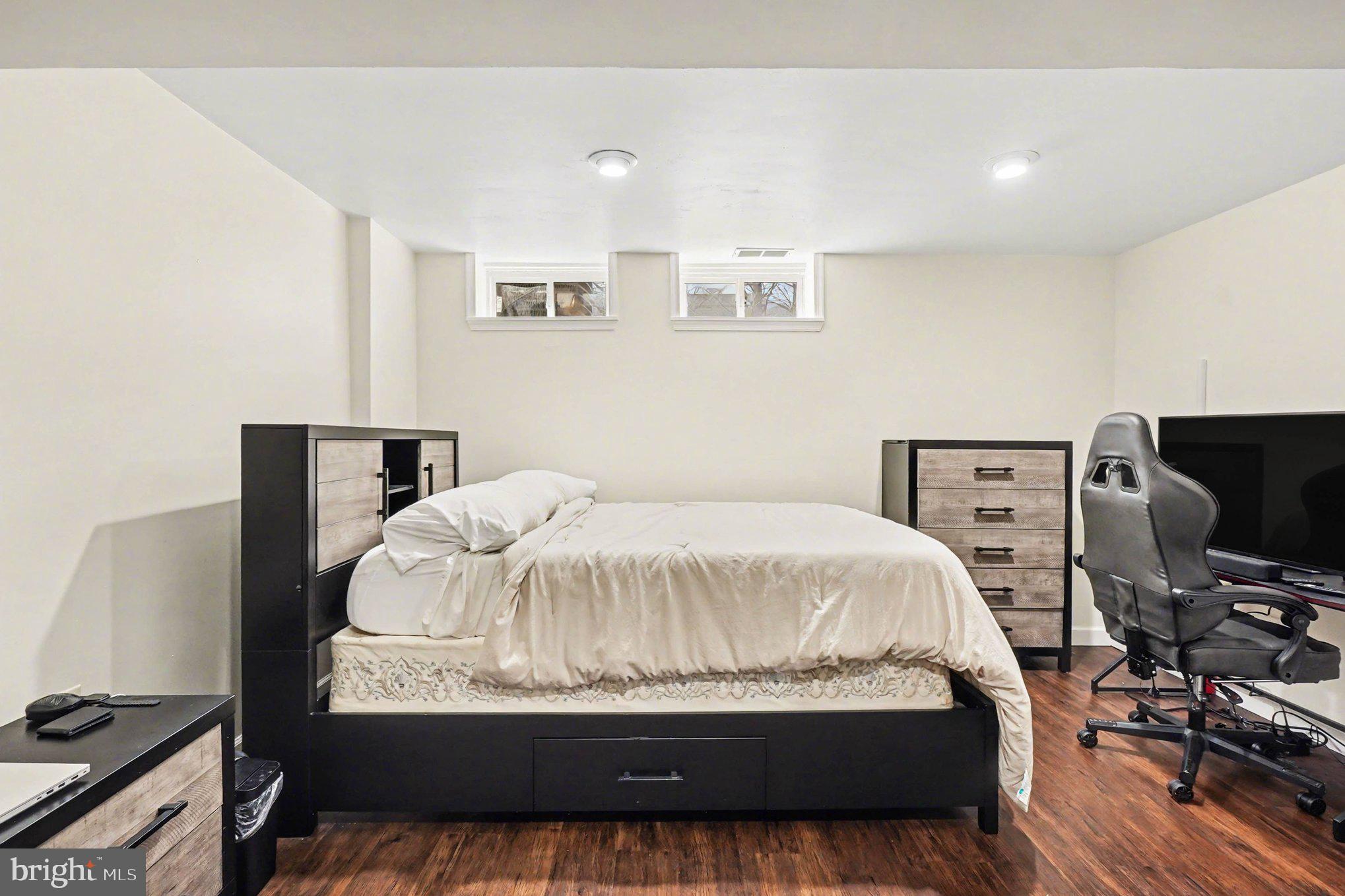 LAUREL VALLEY - Residential