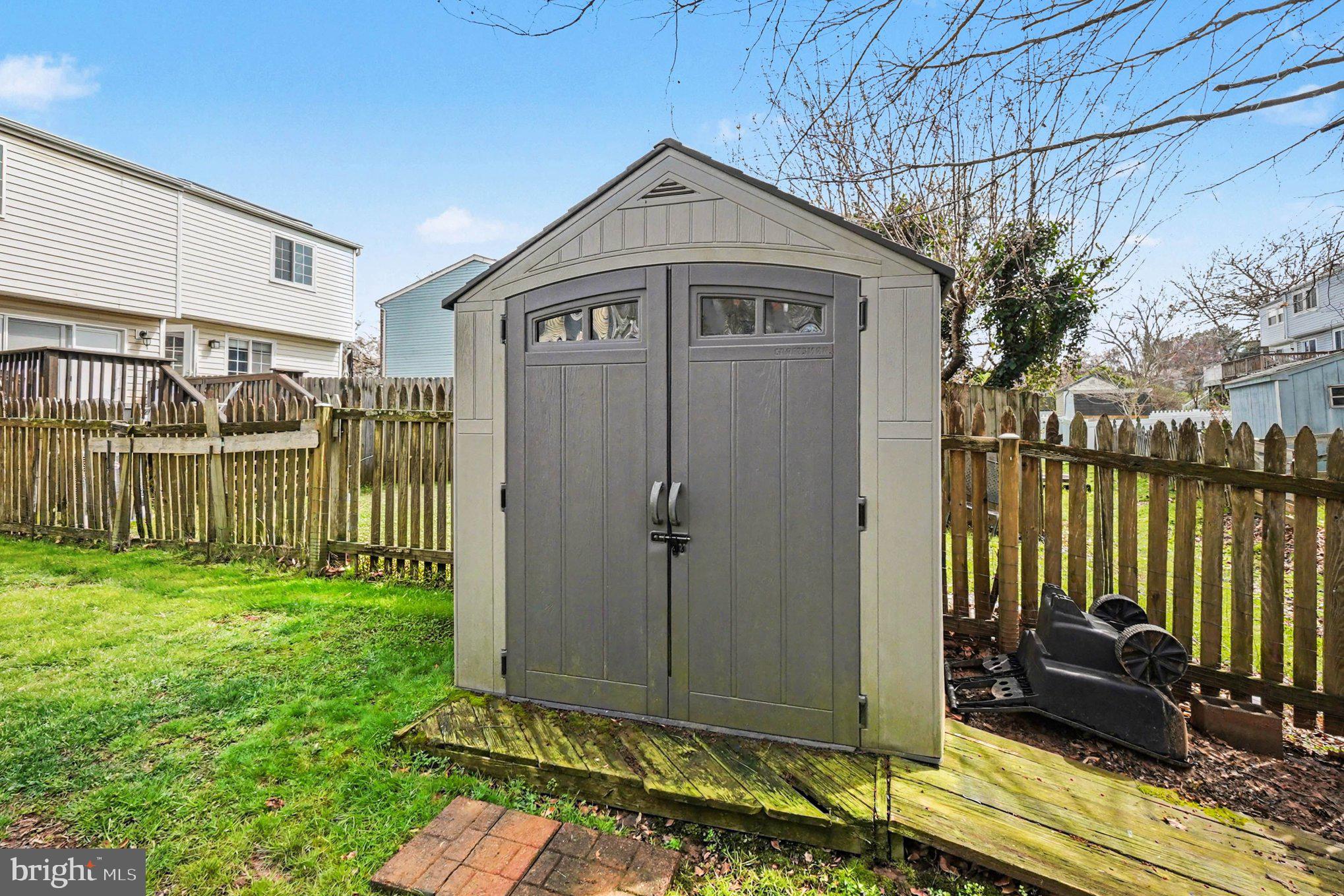 LAUREL VALLEY - Residential