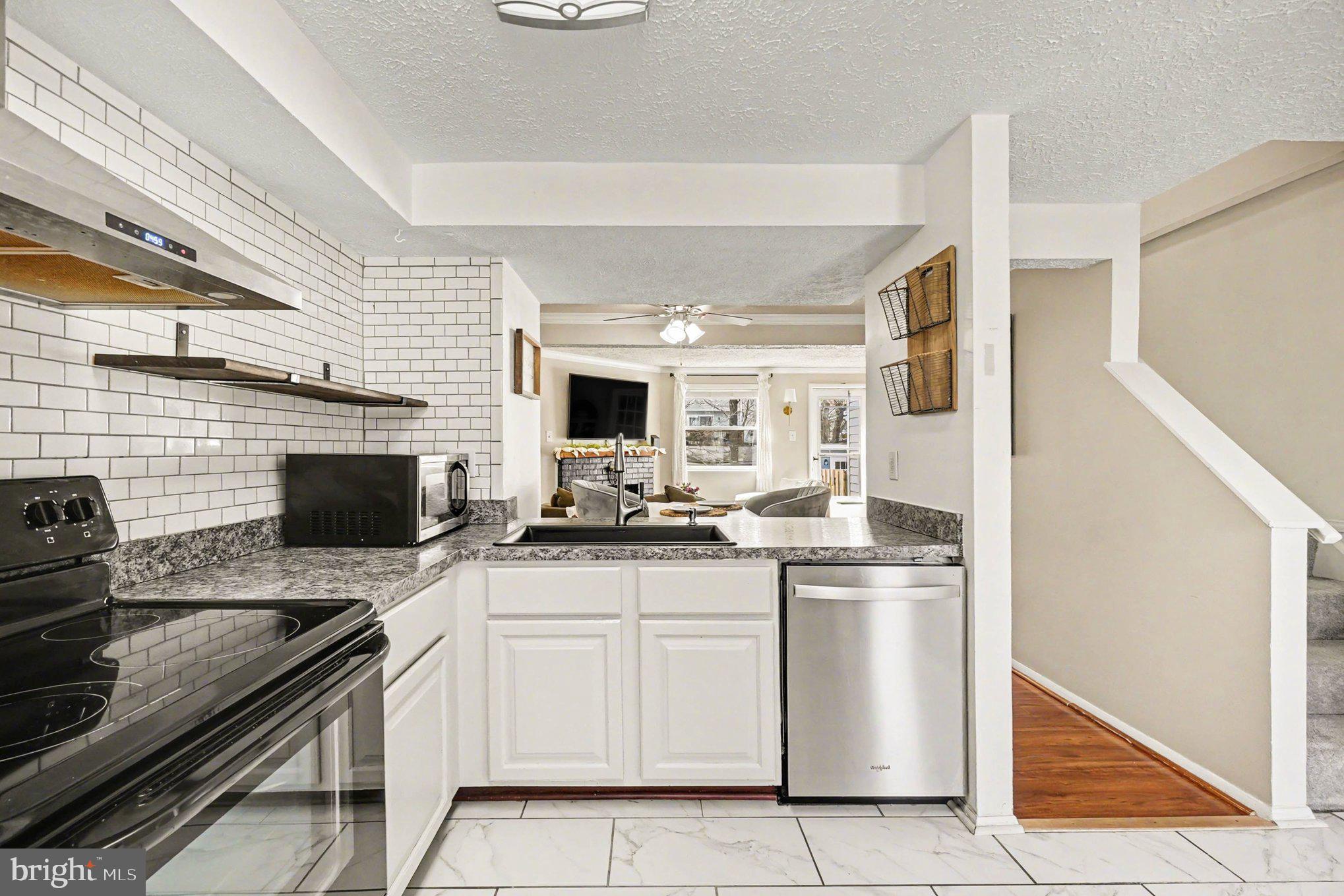 LAUREL VALLEY - Residential