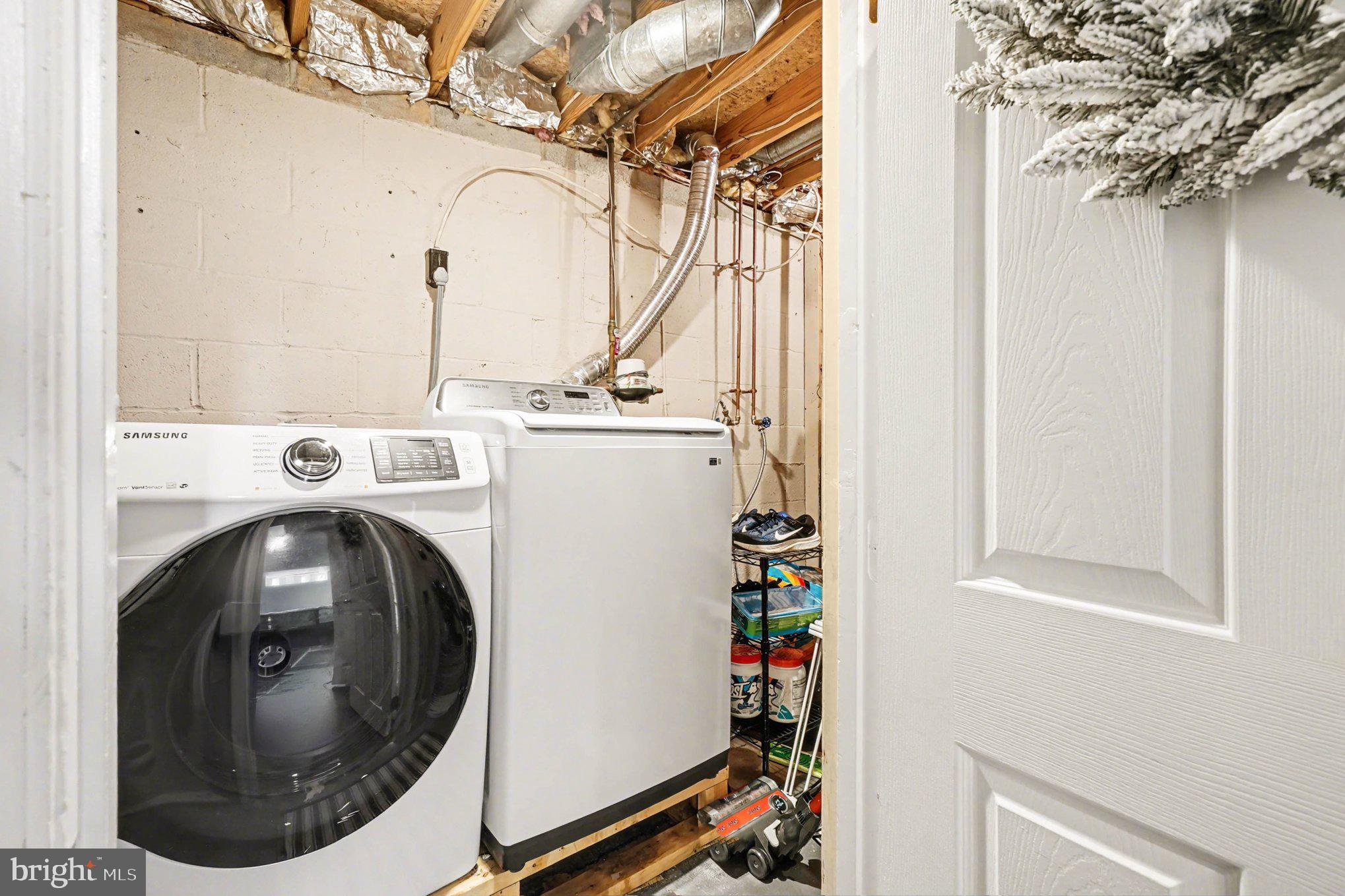 LAUREL VALLEY - Residential