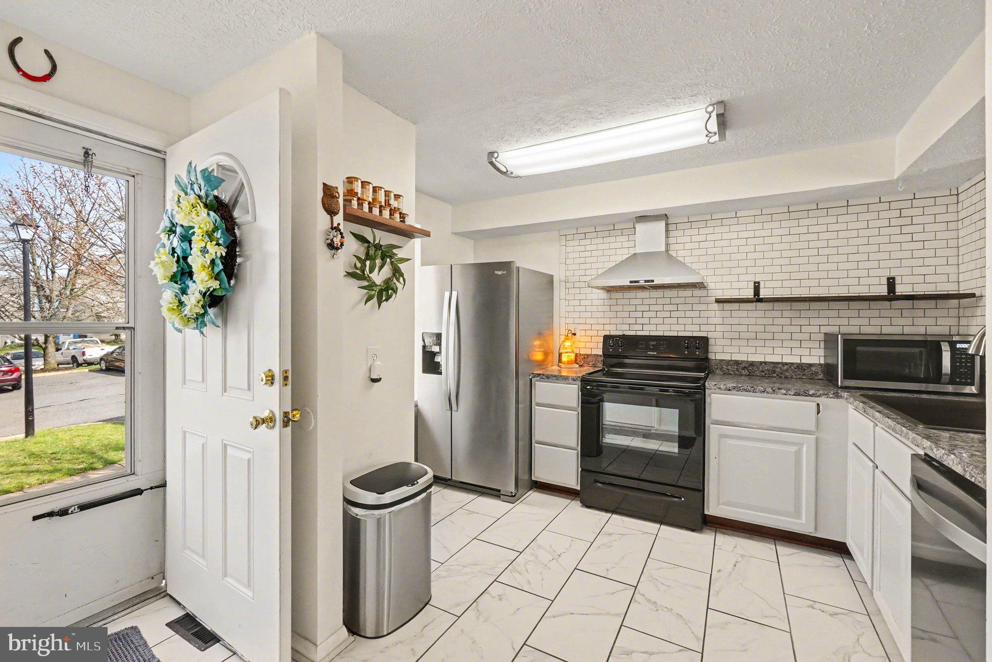 LAUREL VALLEY - Residential