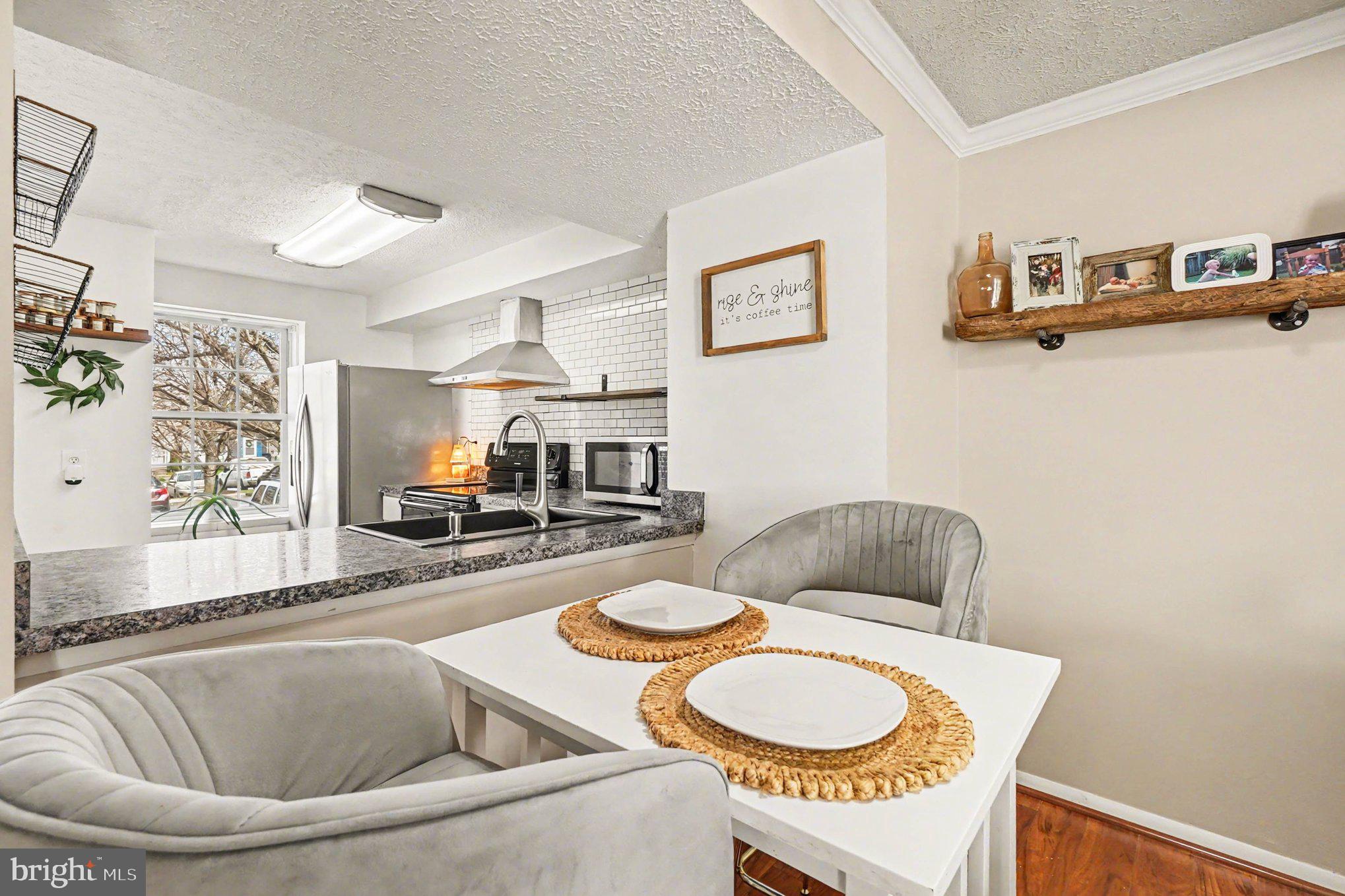 LAUREL VALLEY - Residential