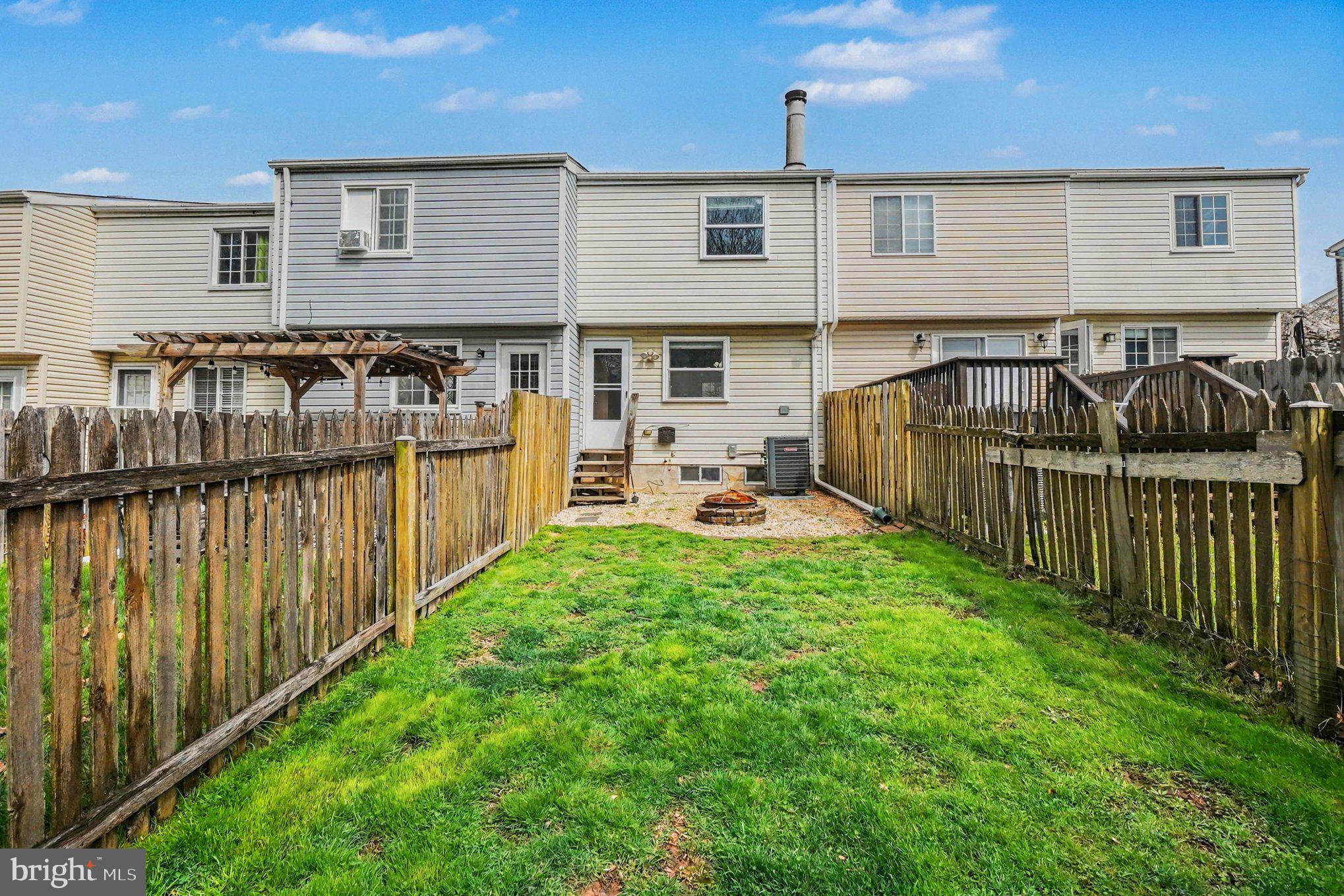 LAUREL VALLEY - Residential