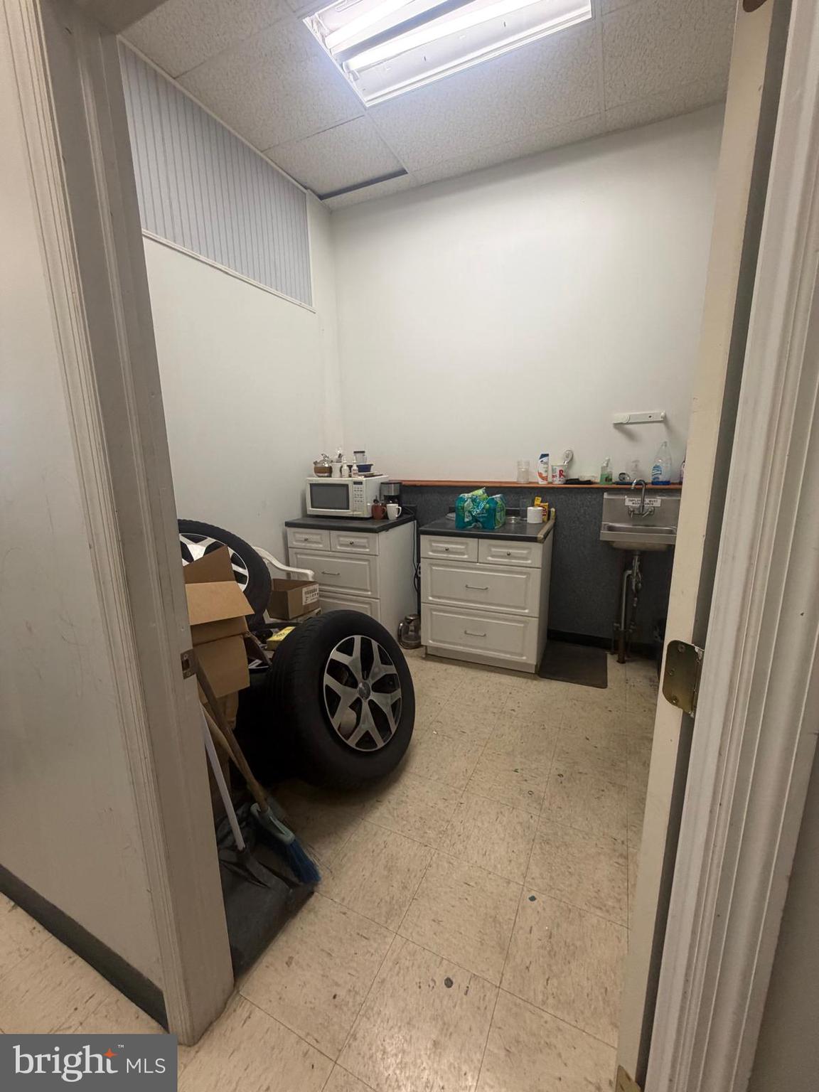 FELTONVILLE - Commercial Sale