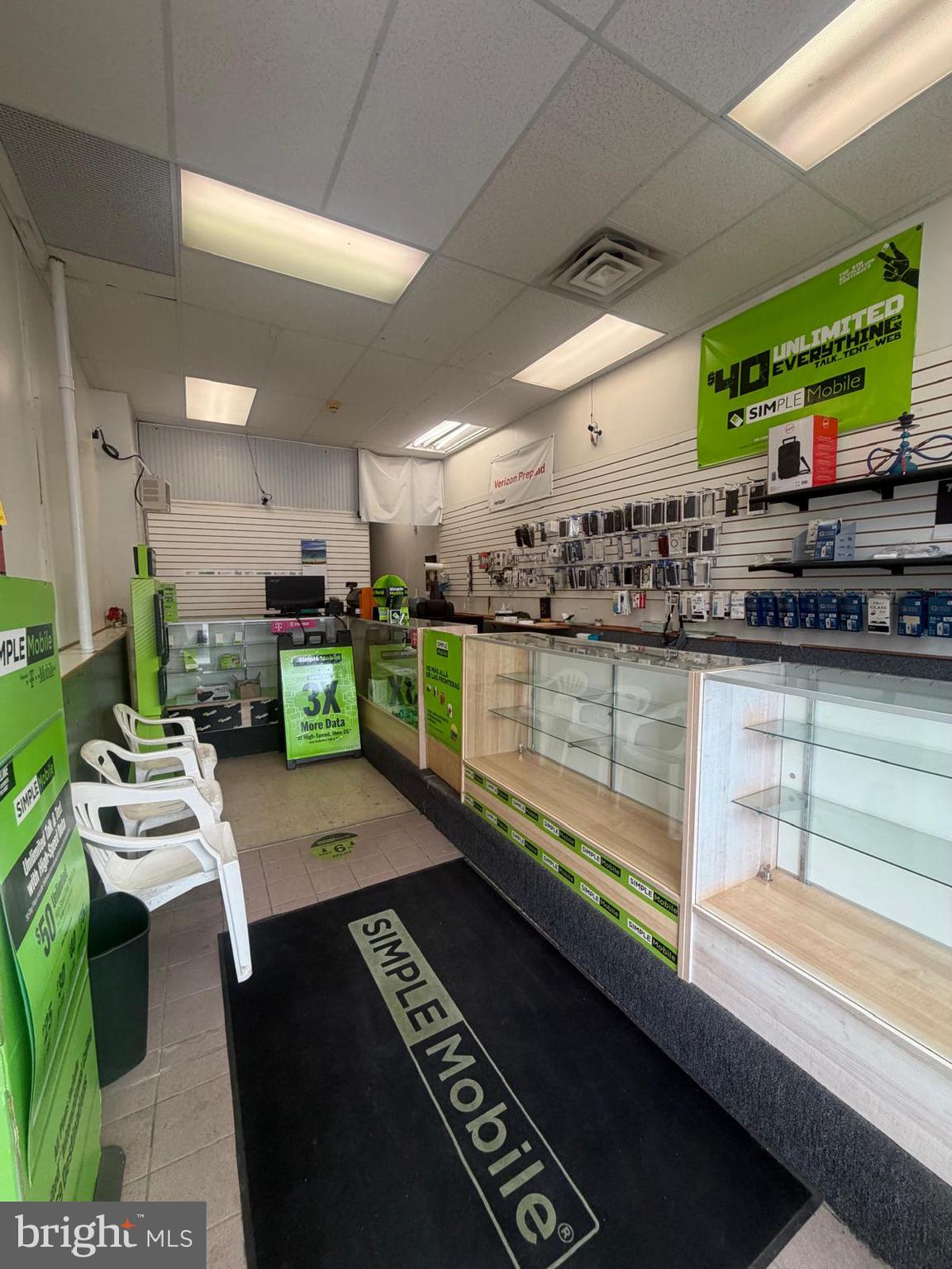 FELTONVILLE - Commercial Sale