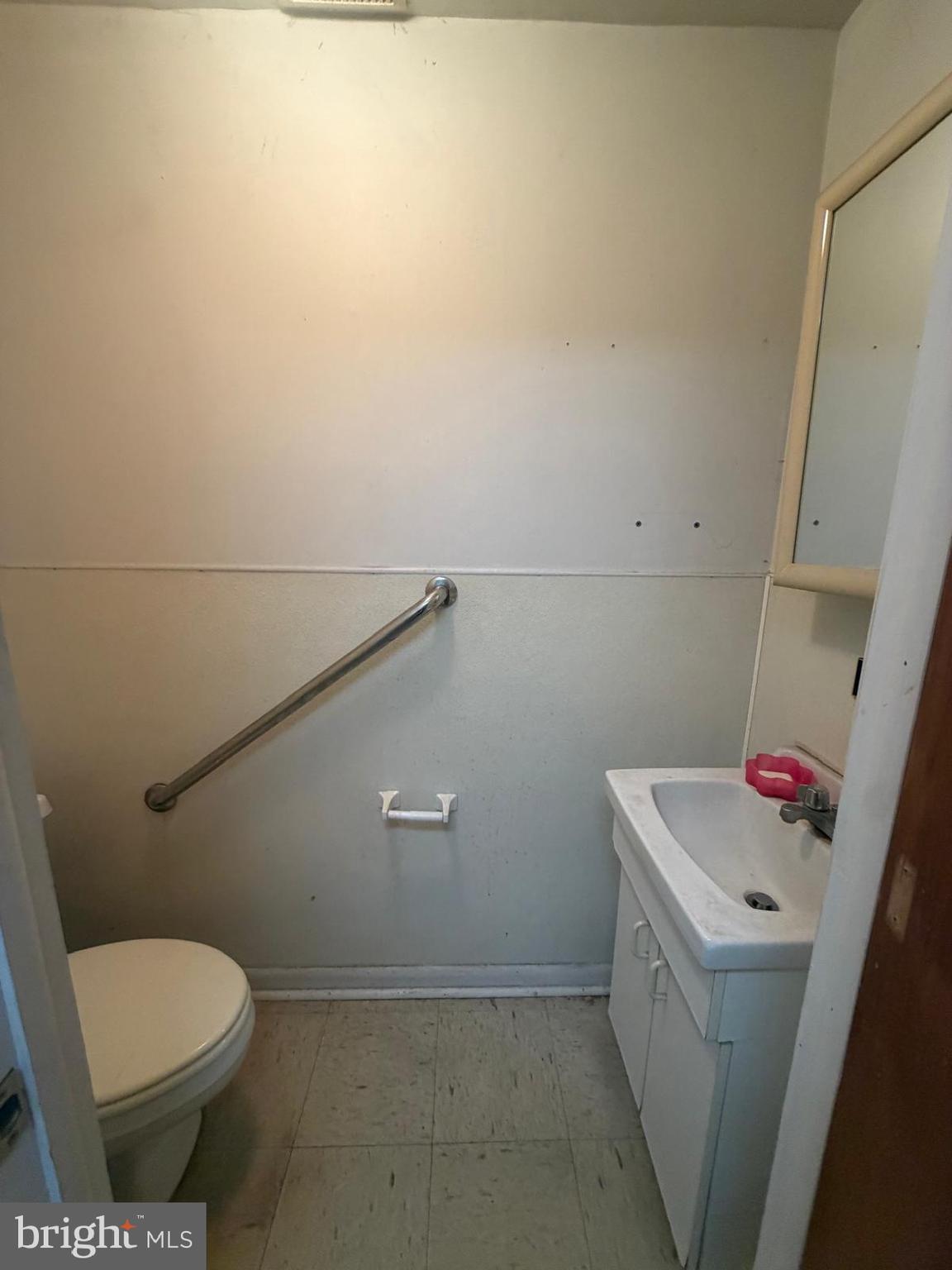 FELTONVILLE - Commercial Sale