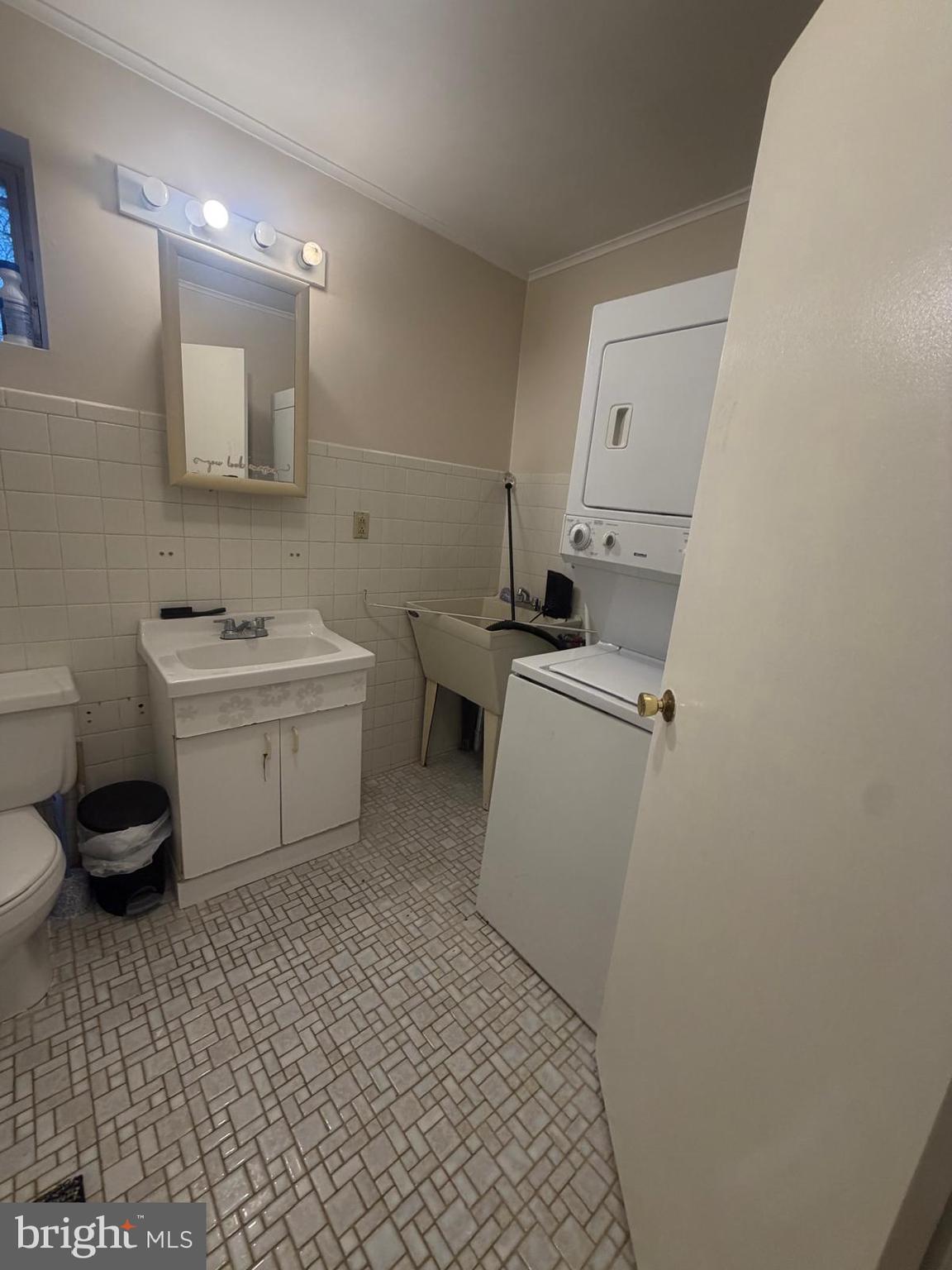 FELTONVILLE - Commercial Sale