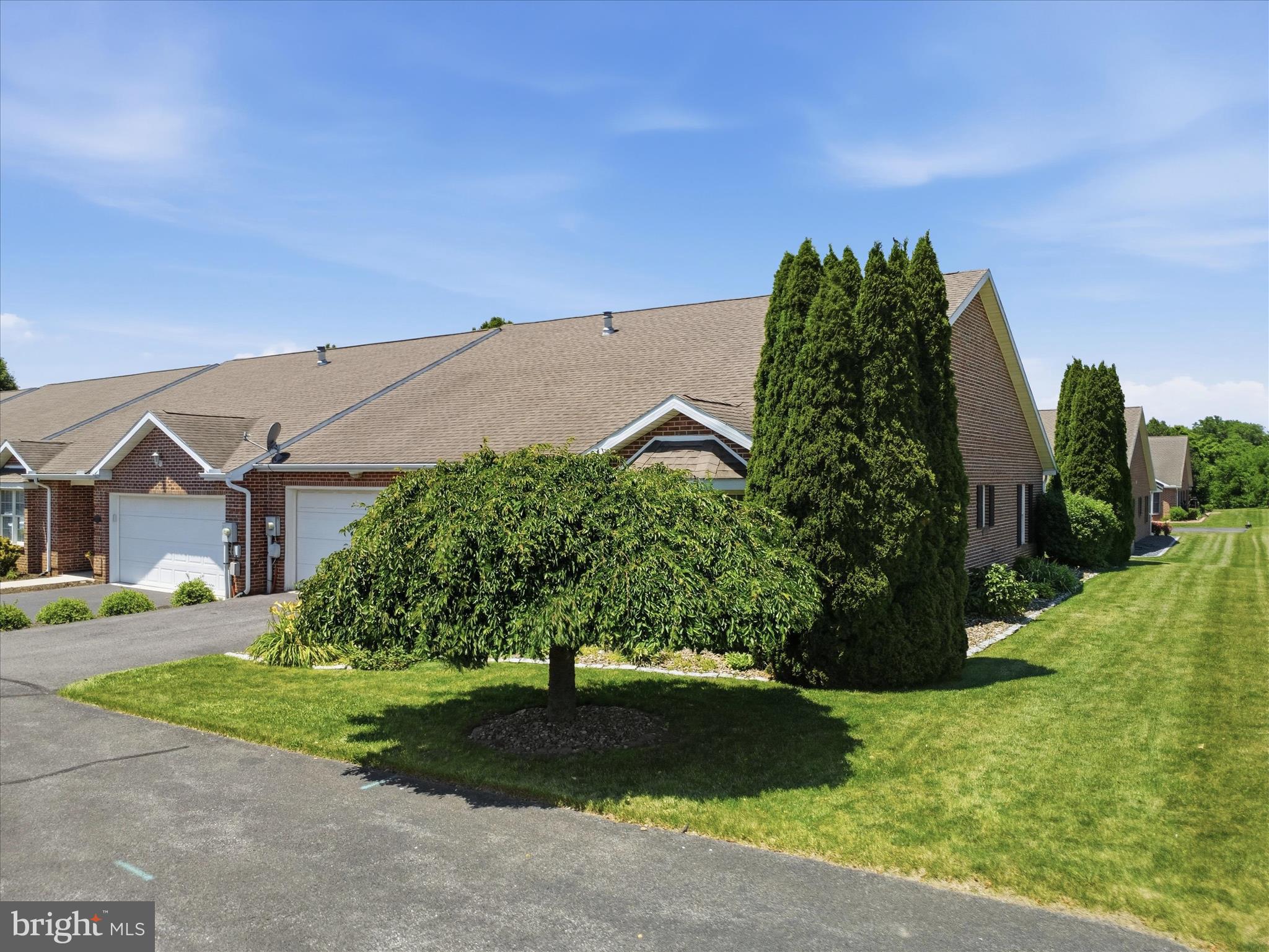 456 MOSS SPRING AVENUE