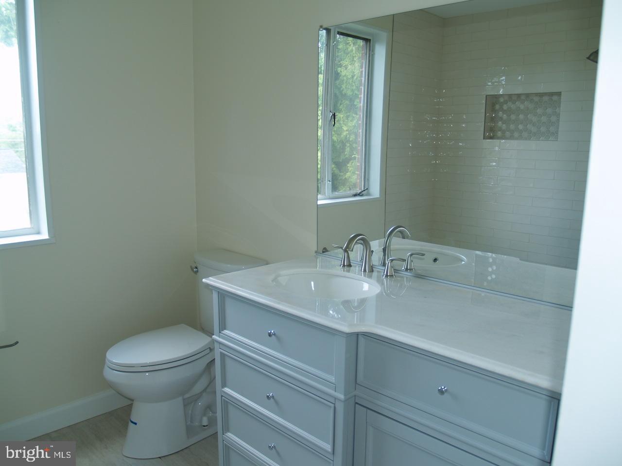 GREENWOOD KNOLLS - Residential