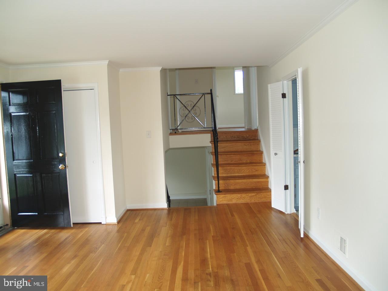 GREENWOOD KNOLLS - Residential