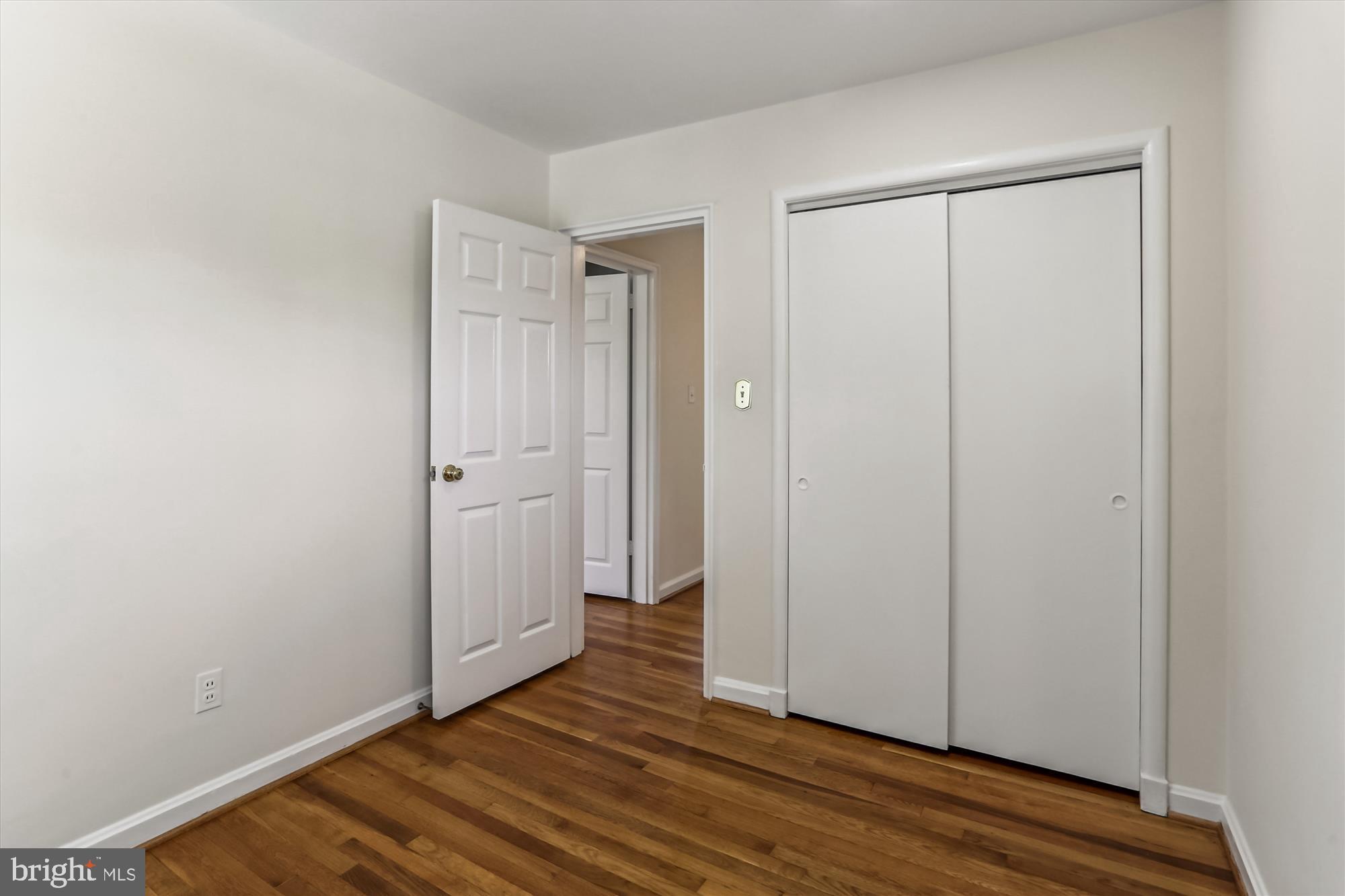 GREENWOOD KNOLLS - Residential