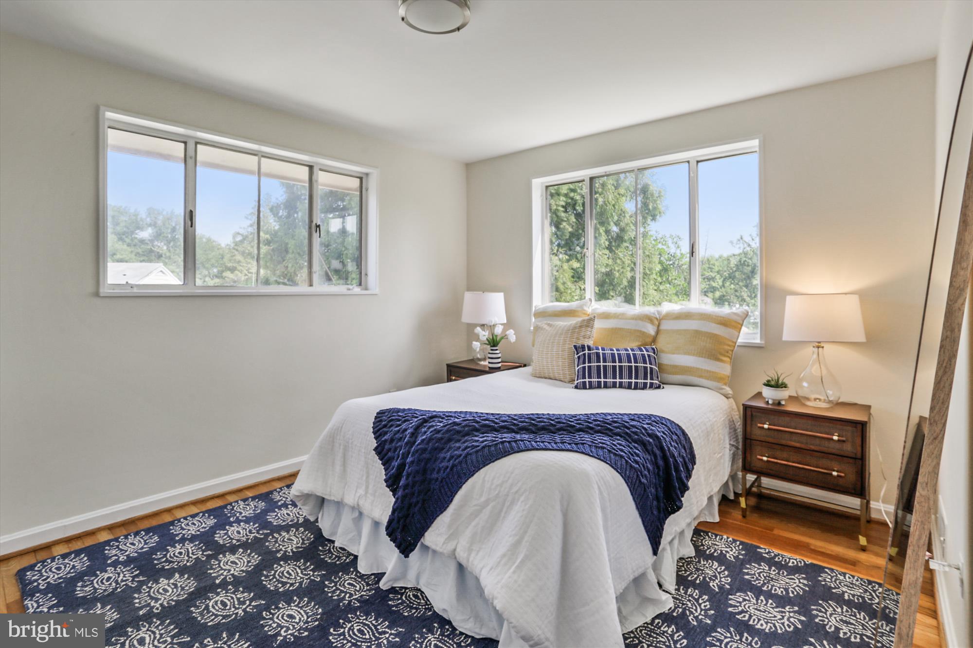 GREENWOOD KNOLLS - Residential