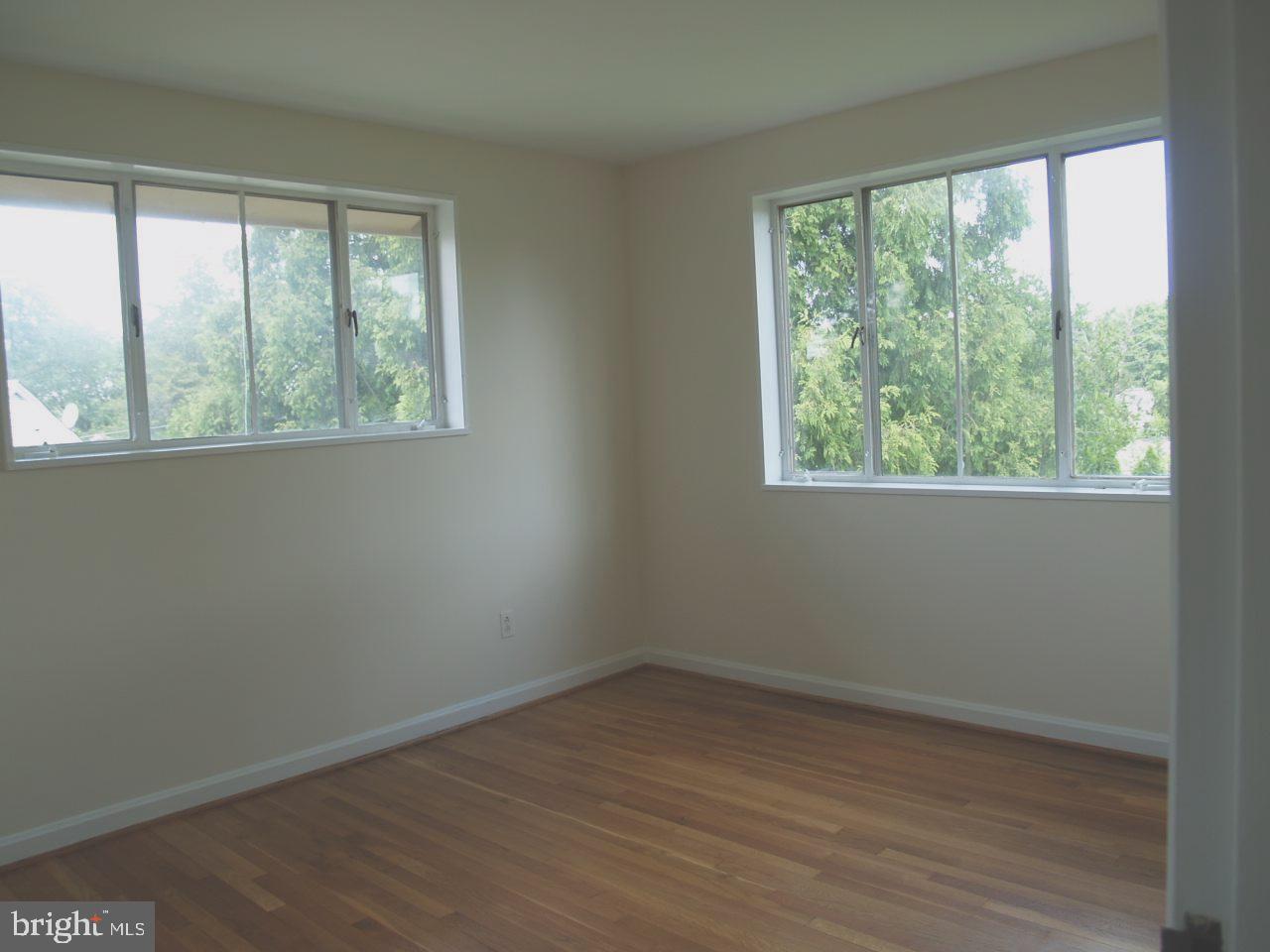 GREENWOOD KNOLLS - Residential