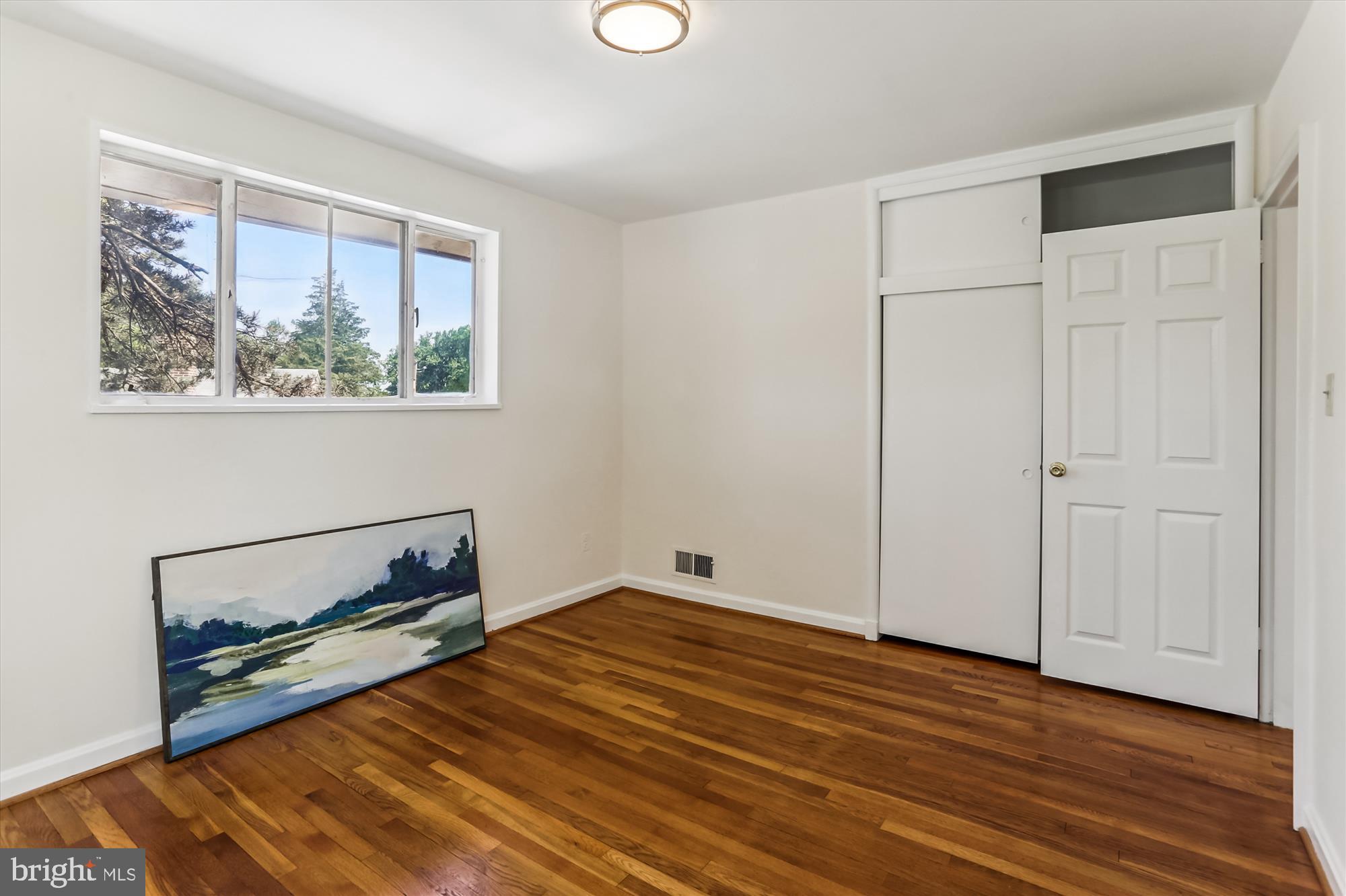 GREENWOOD KNOLLS - Residential