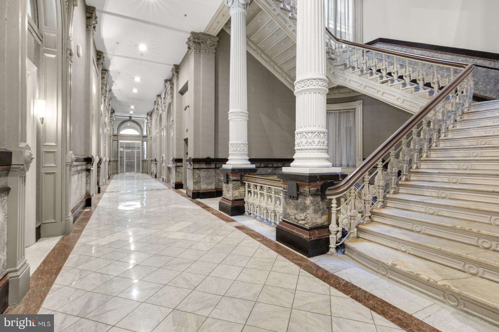 CENTER CITY - Residential Lease