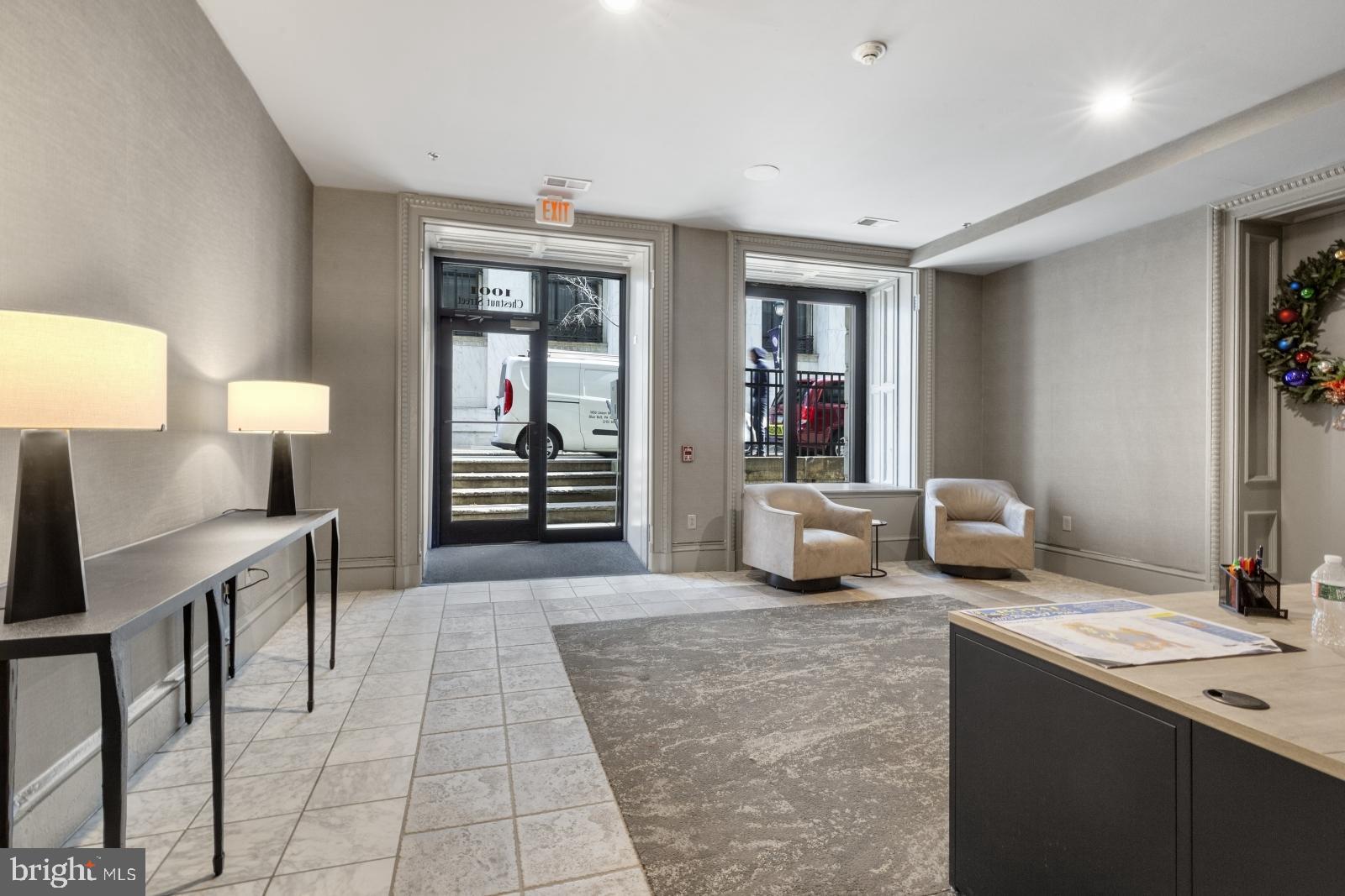 CENTER CITY - Residential Lease