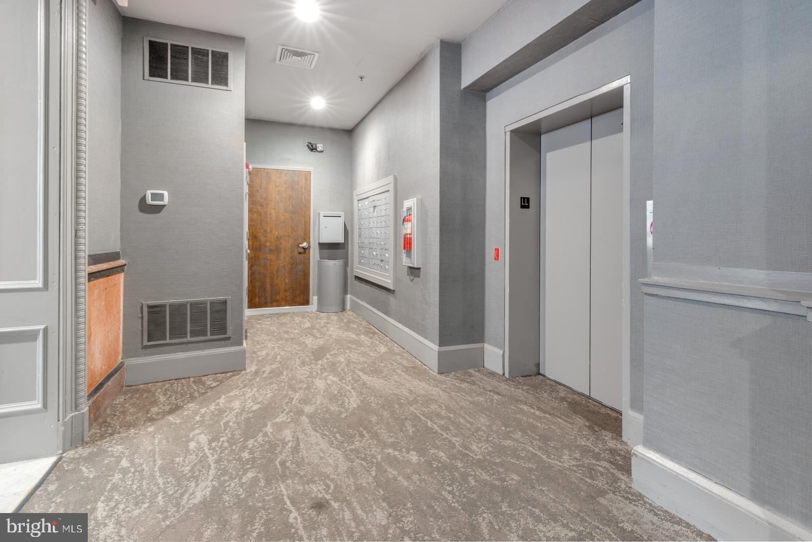 CENTER CITY - Residential Lease