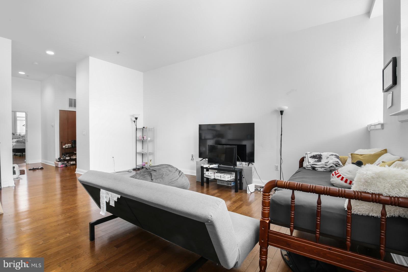 CENTER CITY - Residential Lease