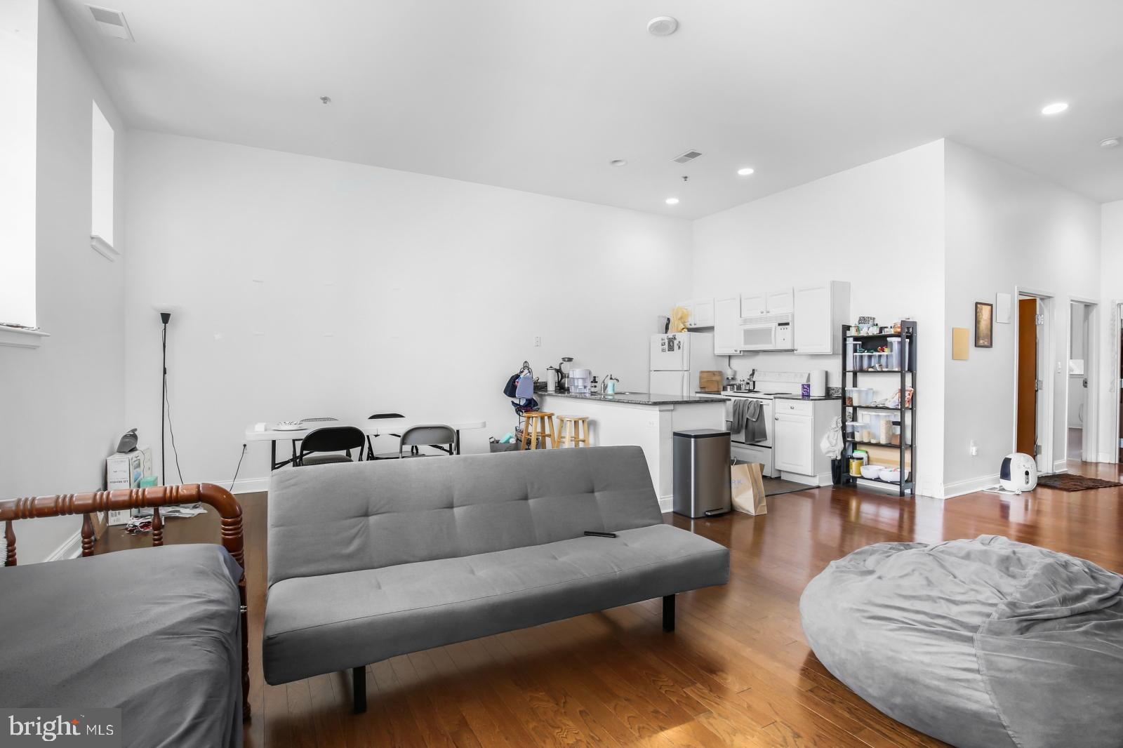 Available Early June:
Discover your new home at 1001 Chestnut St #903W! This stylish 2 bed, 1 bath condo features hardwood floors, high ceilings and recessed lighting that make the space feel bright and open. The large open floor plan provides plenty of room for both living and dining with big windows that let in great natural light. The galley kitchen is well-equipped with all essential appliances and a breakfast bar for added functionality. Both bedrooms are generously sized with ample closet space. The full bathroom is designed for convenience with dual vanities and a tub-shower combo. Don't miss out on this exceptional rental opportunity in the Victory Condos. This grandiose building offers a 24-hour concierge, elevator access, and a state-of-the-art fitness center. Live effortlessly in this landmark property that combines elegance, functionality, and the perks of urban living. Call for a tour today!
Lease Terms:
Generally, 1st month, 12th month, and 1 month security deposit due at, or prior to, lease signing. Other terms may be required by Landlord. $55 application fee per applicant. Pets are conditional on owner's approval and may require an additional fee, if accepted. (Generally, $500/dog and $250/cat). Cold water is included. Tenants responsible for: electricity, gas, cable/internet, and a $450 move-in fee - $150 of which is refundable. Landlord Requirements: Applicants to make 3x the monthly rent in verifiable net income, credit history to be considered (i.e. no active collections), no evictions within the past 4 years, and must have a verifiable rental history with on-time rental payments. Exceptions to this criteria may exist under the law and will be considered.