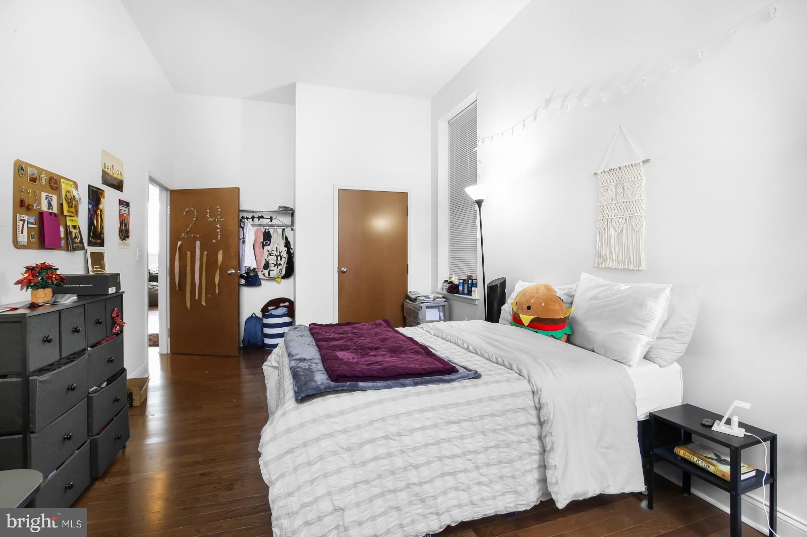 CENTER CITY - Residential Lease