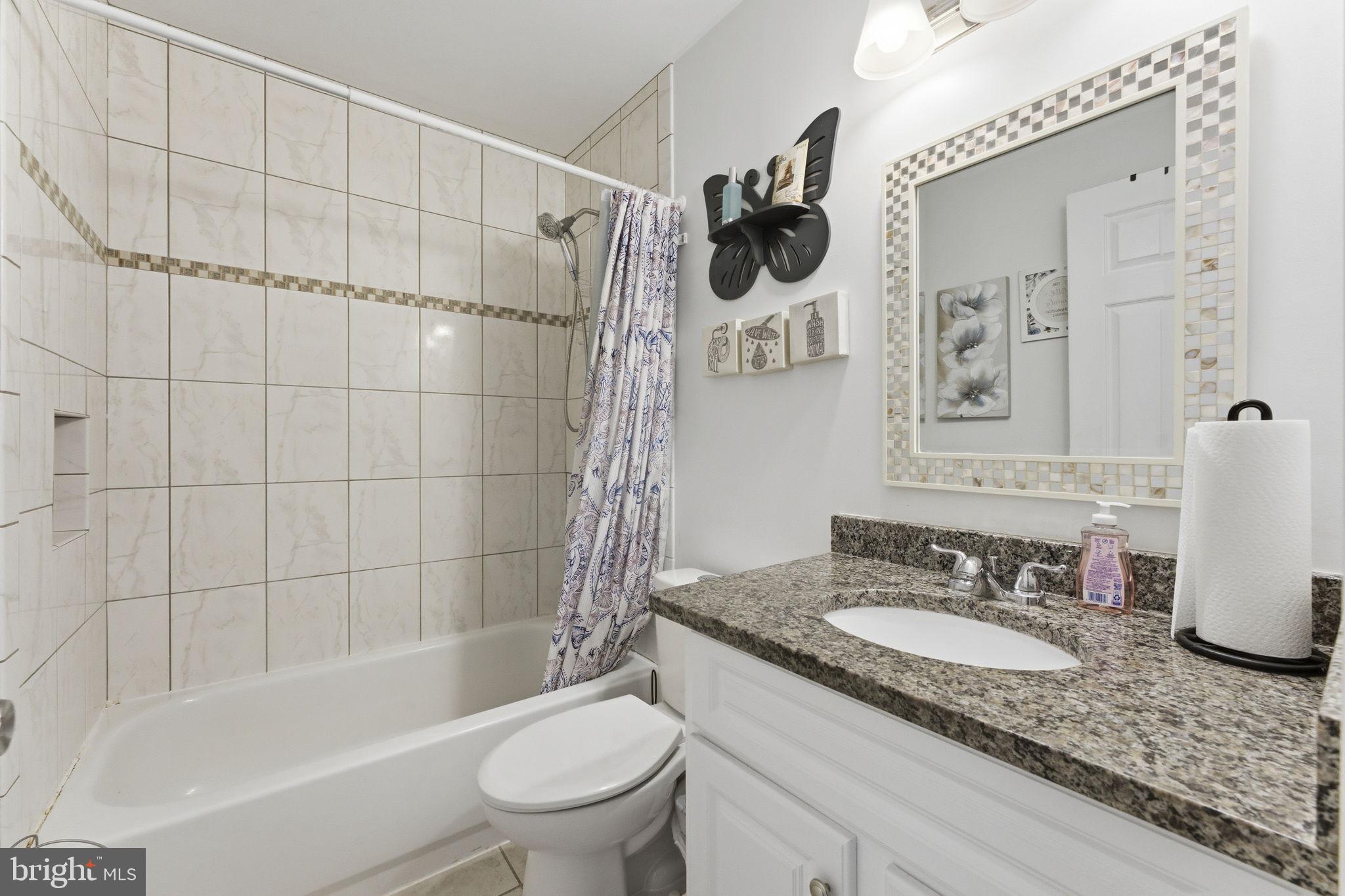 WELLINGTON/CLOVERHILL - Residential