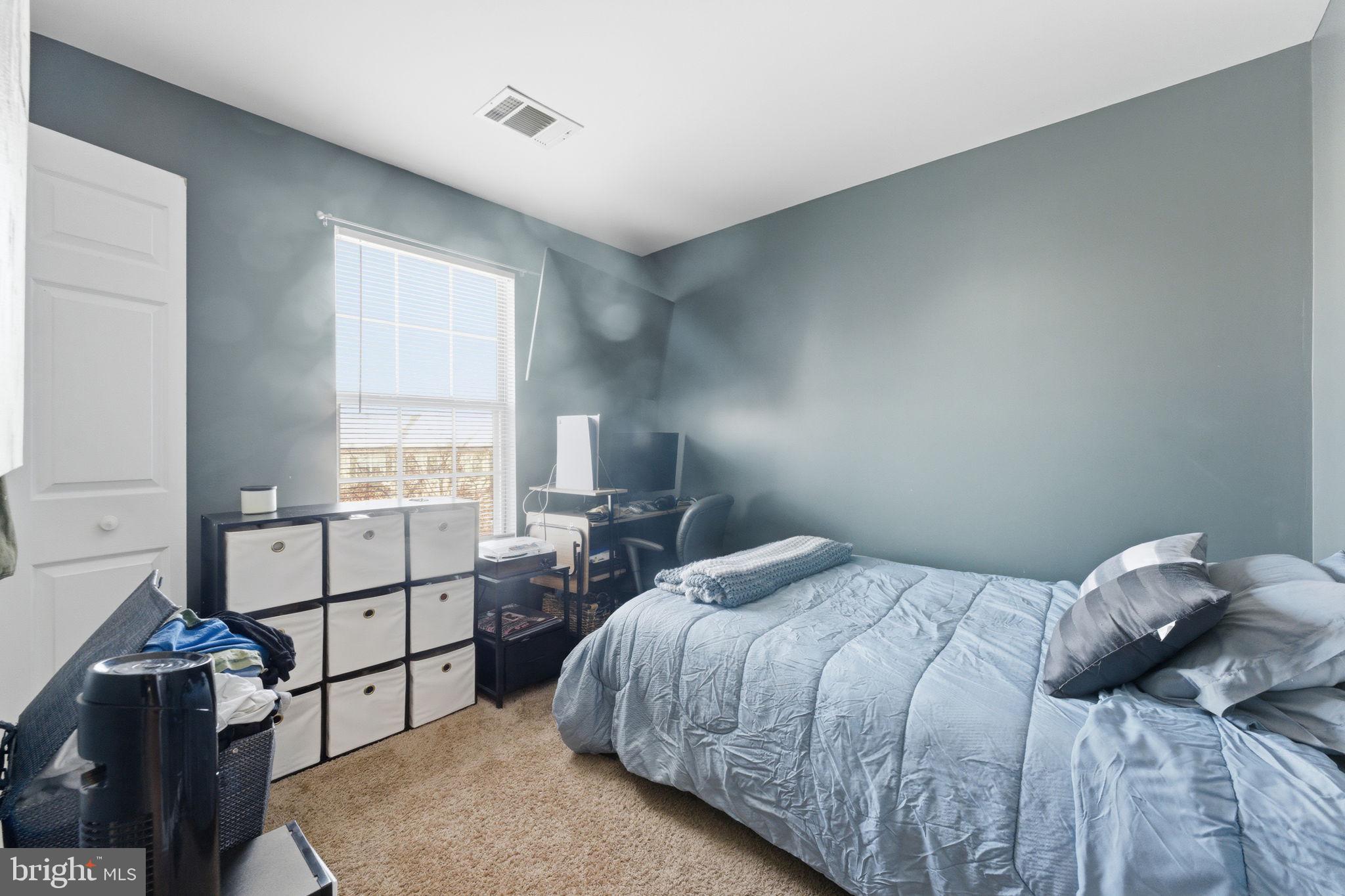 WELLINGTON/CLOVERHILL - Residential