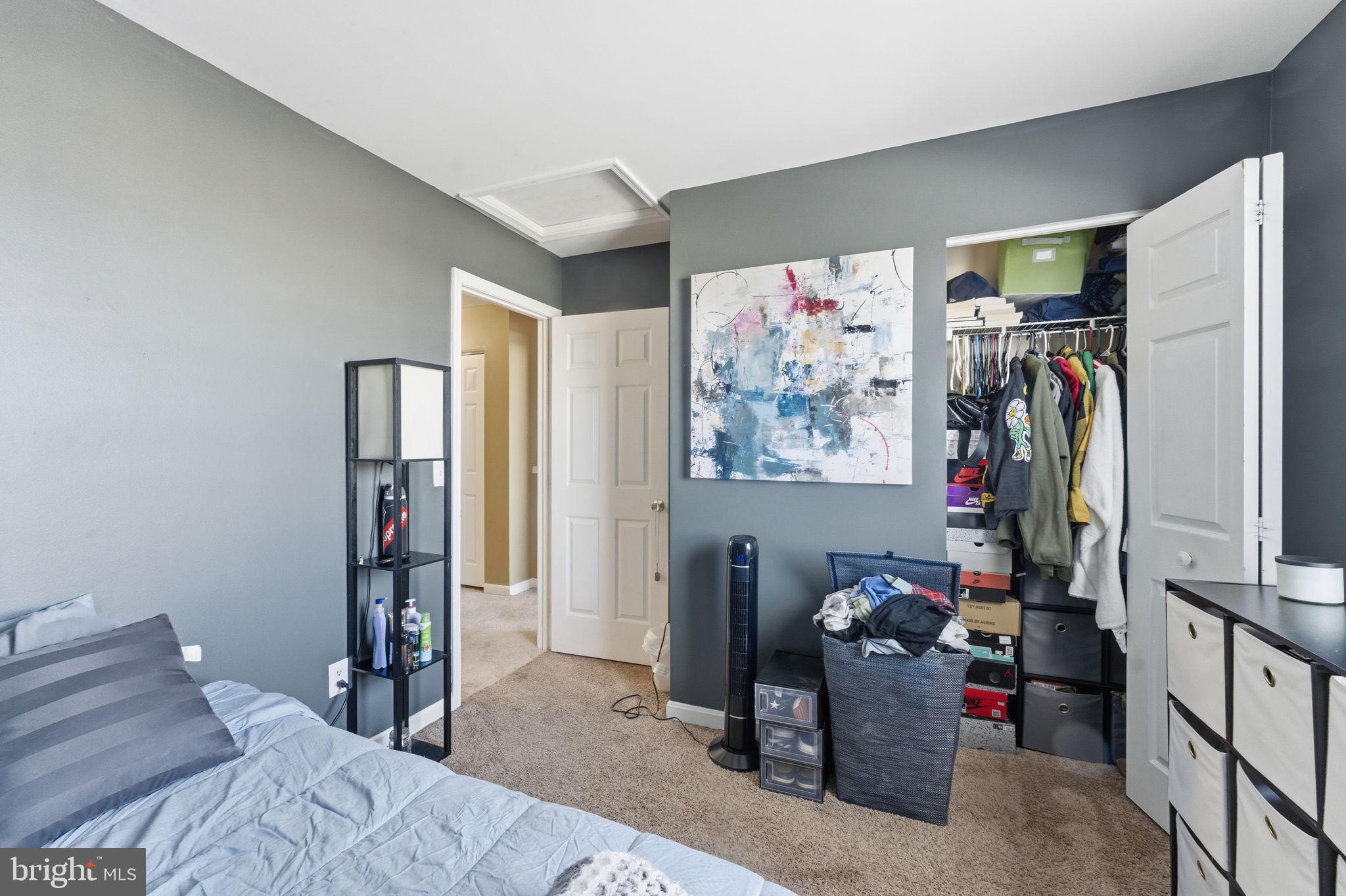 WELLINGTON/CLOVERHILL - Residential