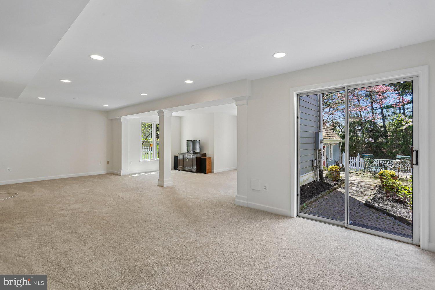 KENTLANDS - Residential