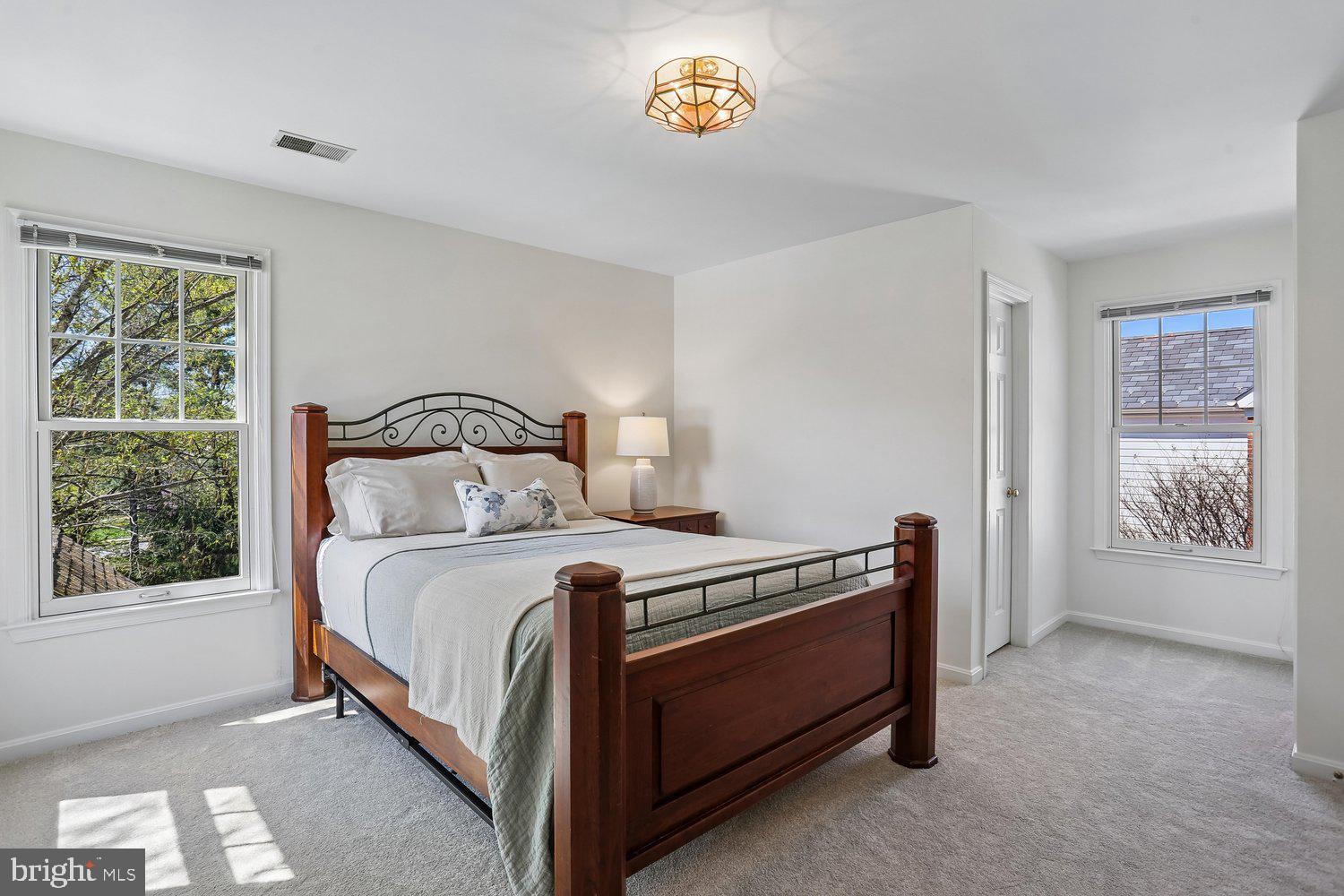 KENTLANDS - Residential