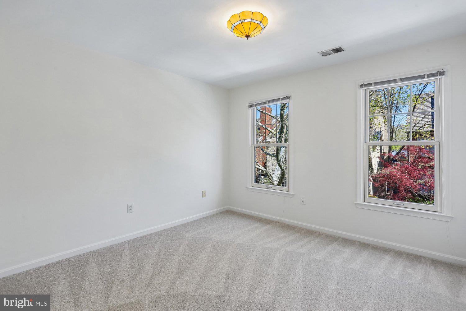 KENTLANDS - Residential