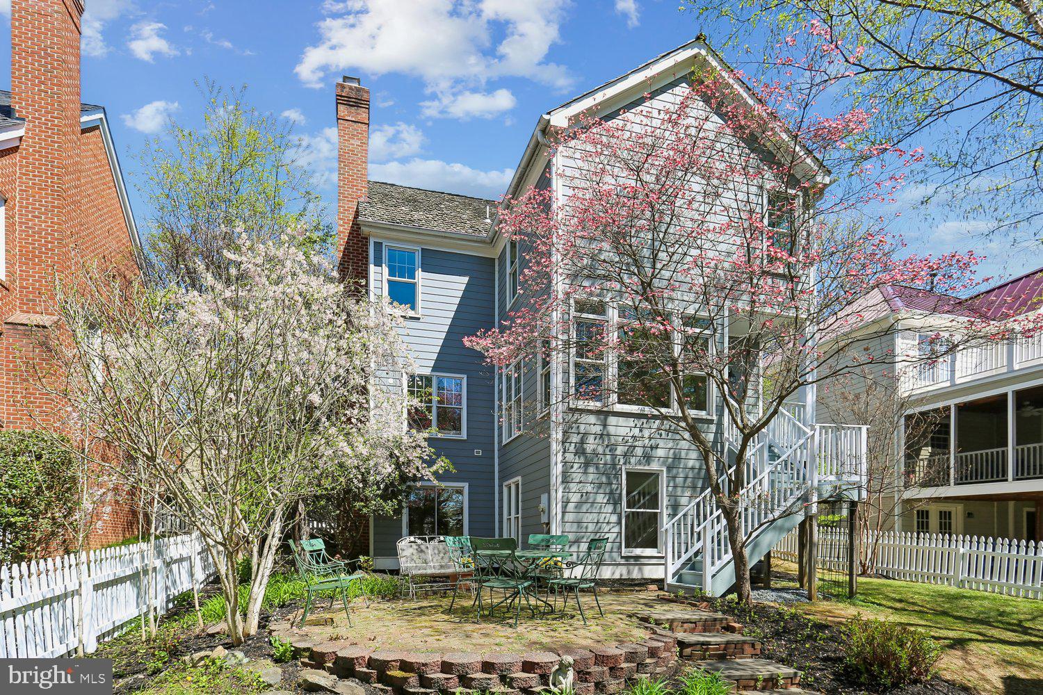 KENTLANDS - Residential