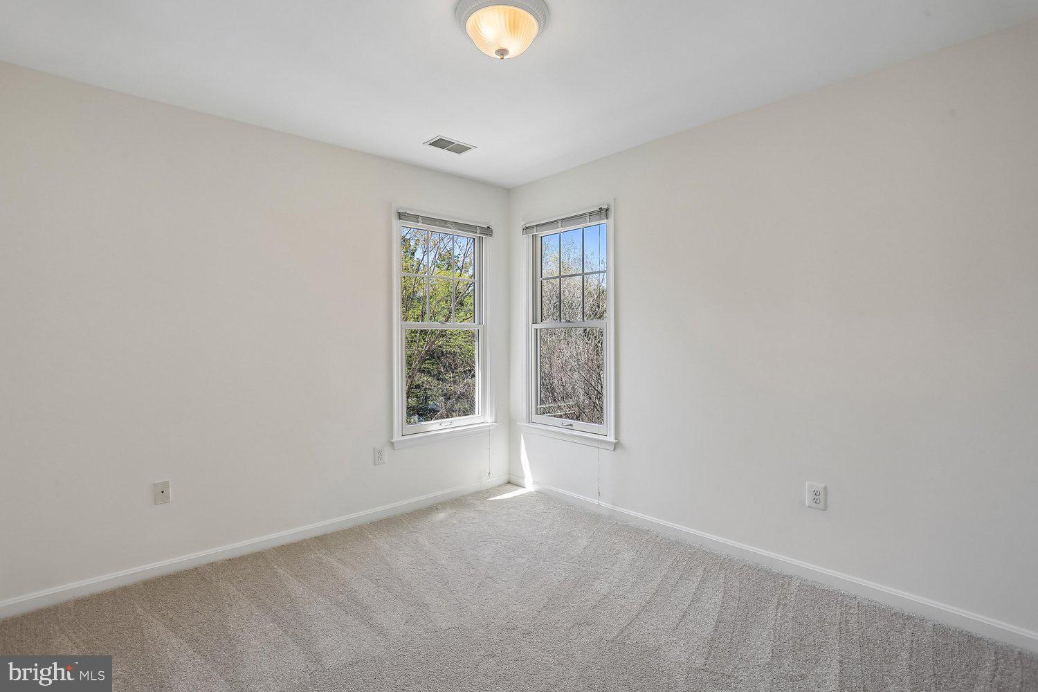 KENTLANDS - Residential