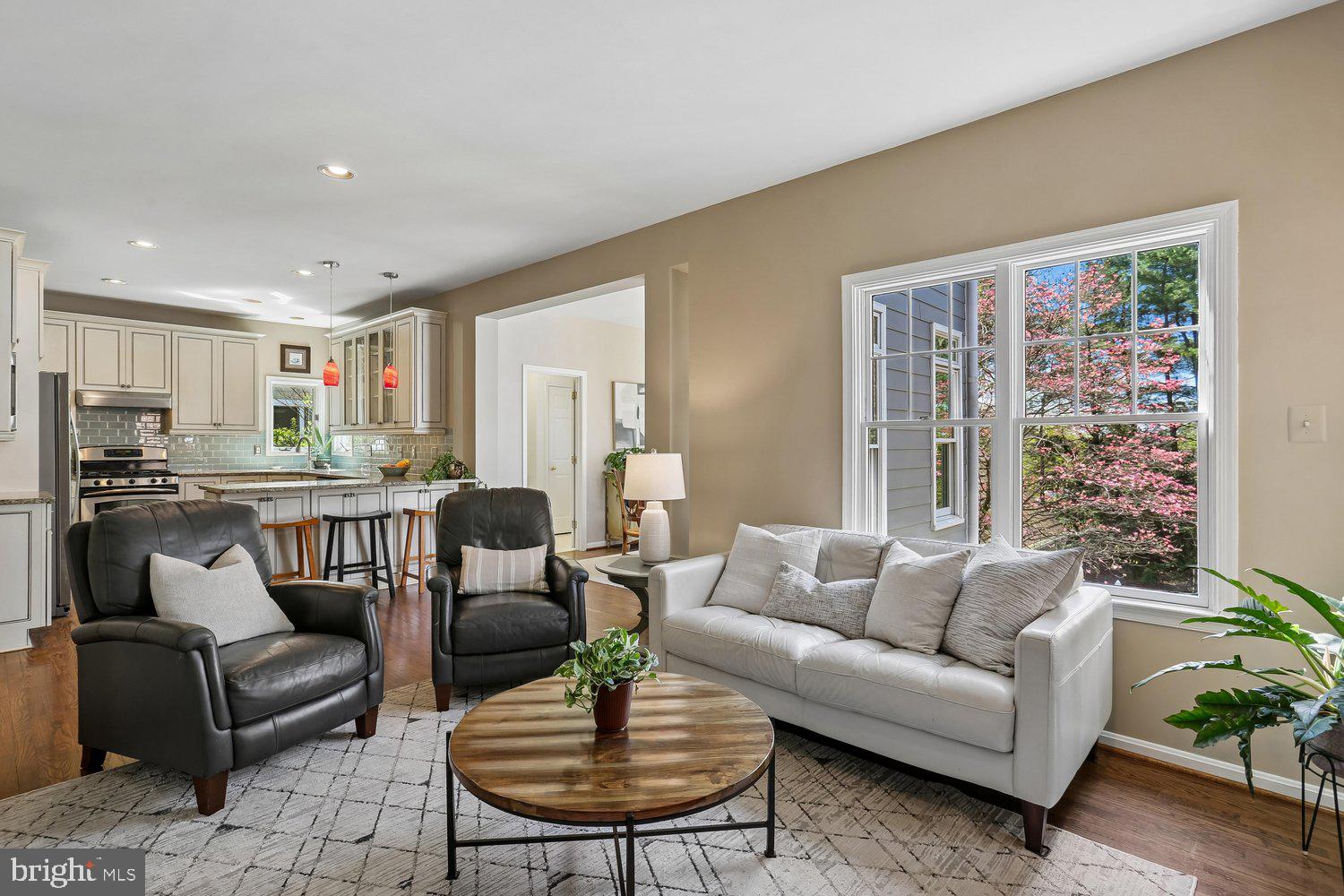 KENTLANDS - Residential