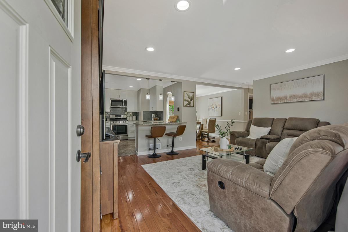 7219 KIDMORE LANE