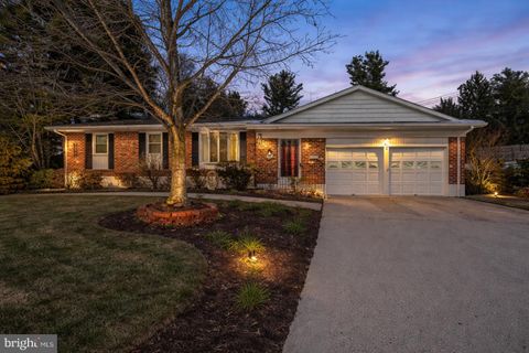 8 HEARN PLACE NEWARK DE 19711