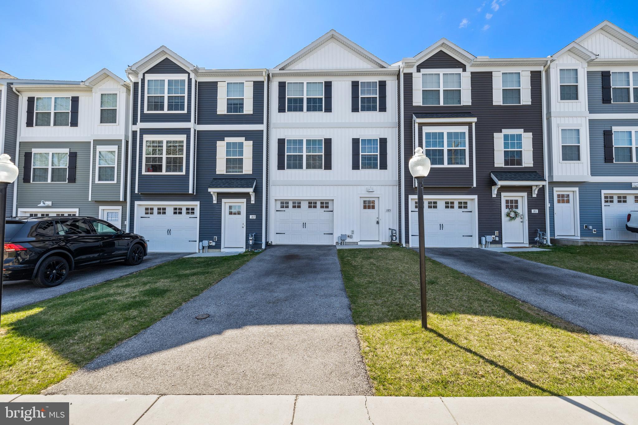 LEXINGTON - Residential Lease