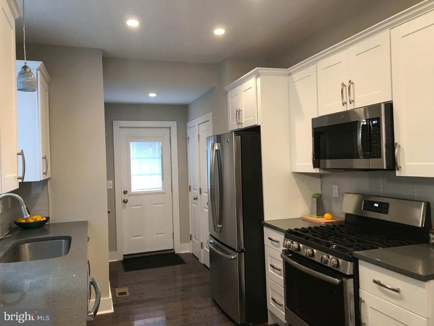POINT BREEZE - Residential