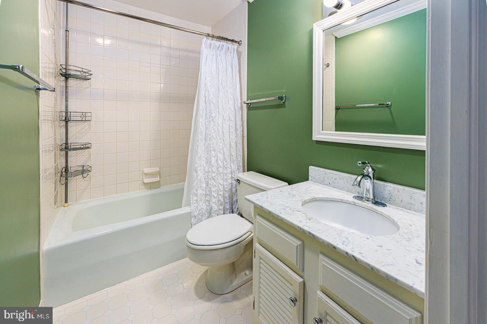 CAMBRIDGE LANDING - Residential