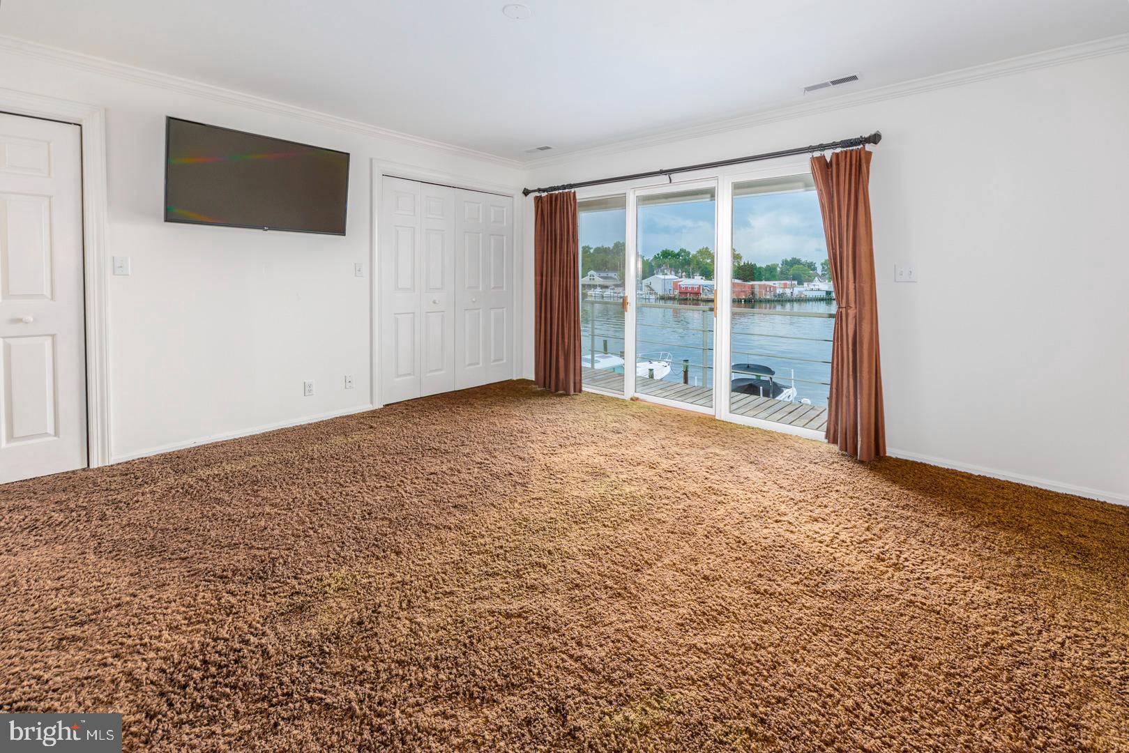 CAMBRIDGE LANDING - Residential