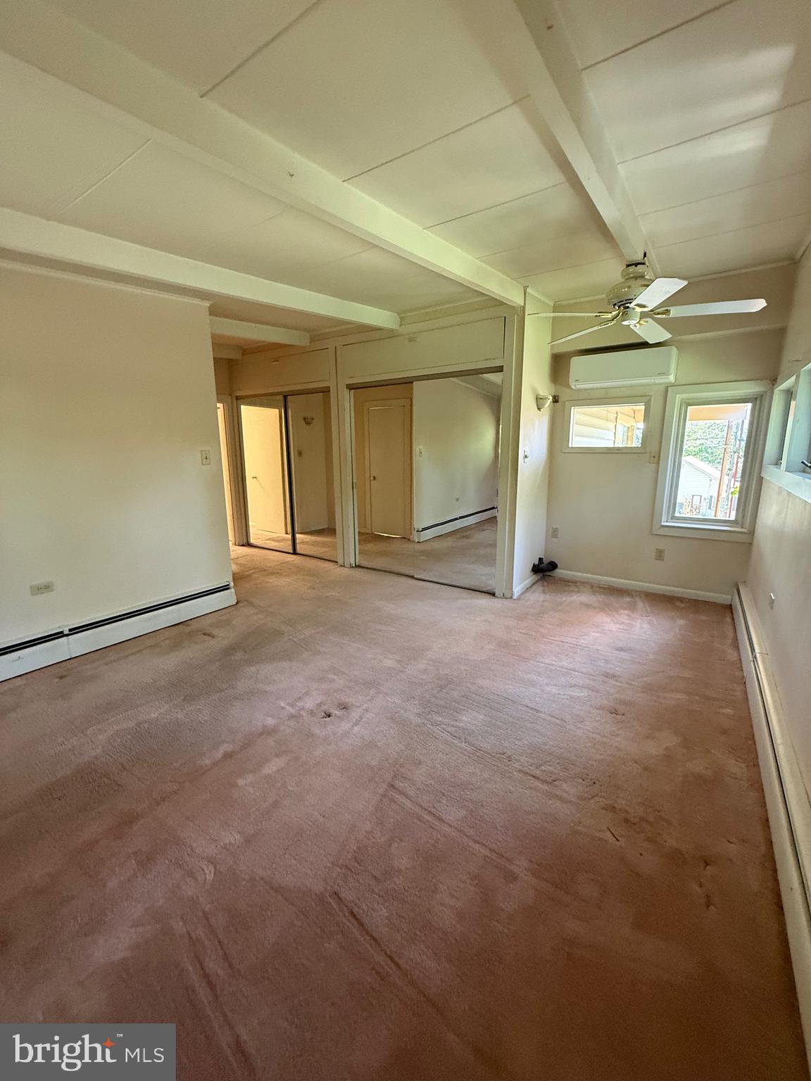 COLONIAL HILLS - Residential