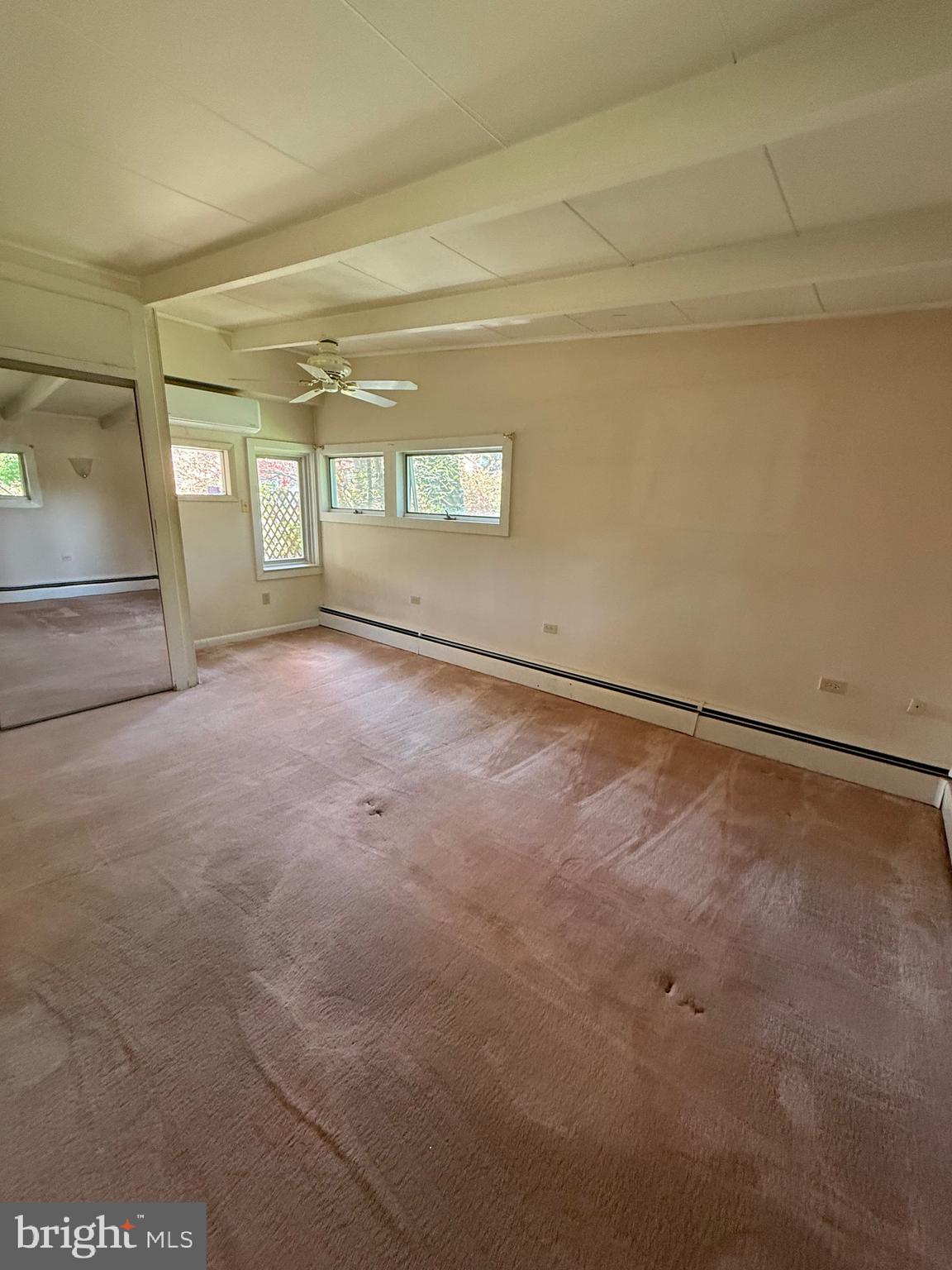 COLONIAL HILLS - Residential