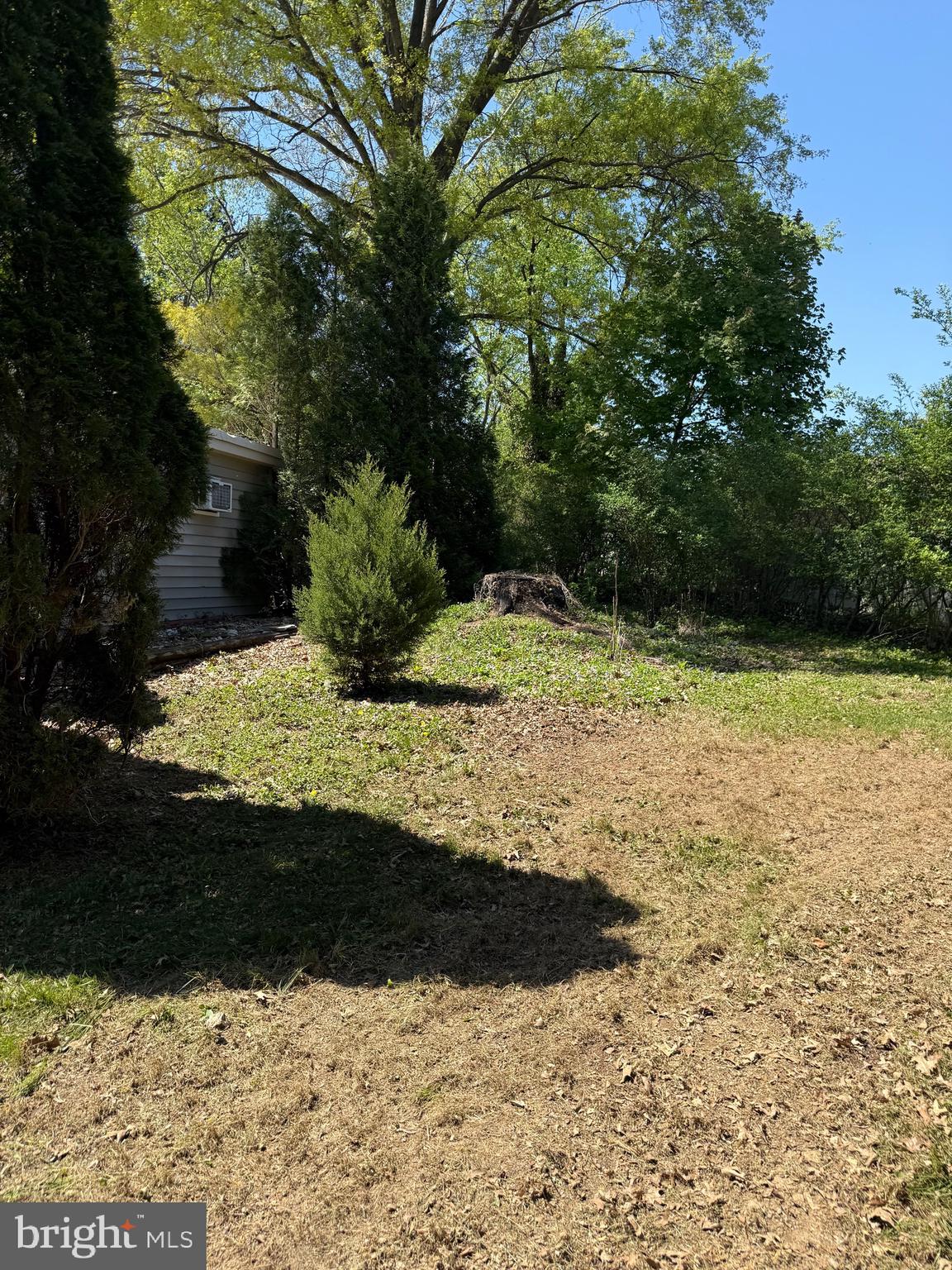 COLONIAL HILLS - Residential