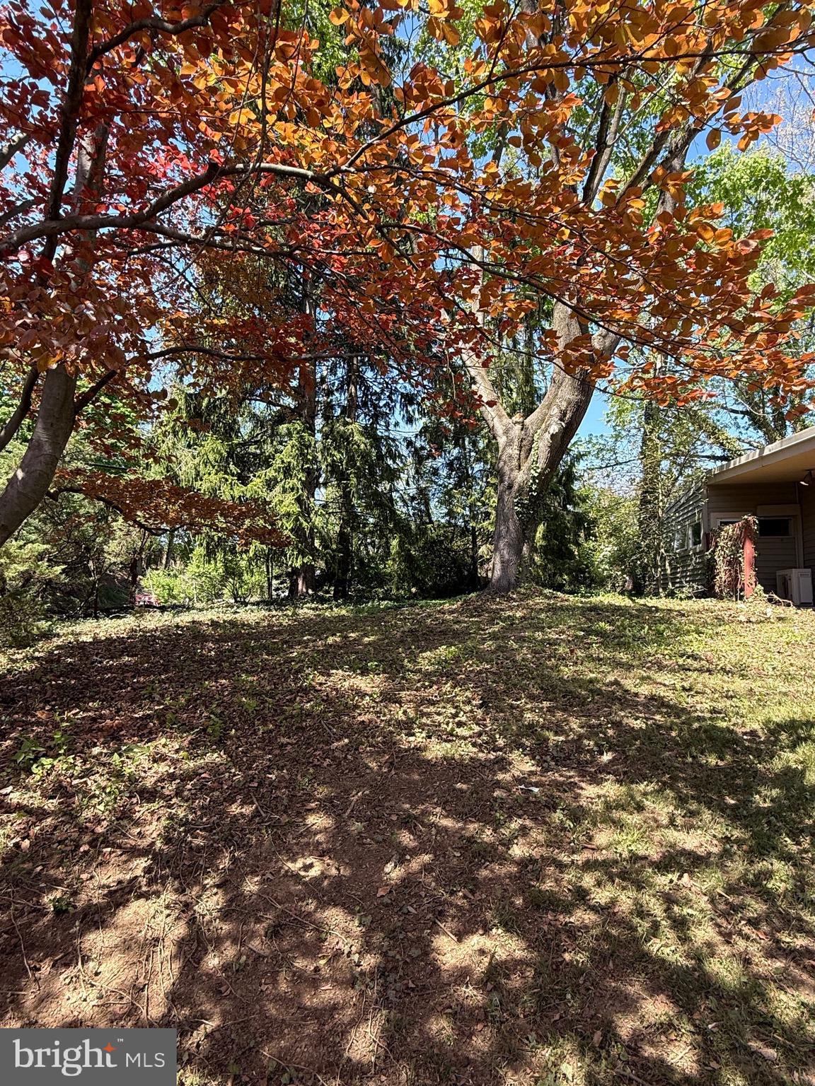 COLONIAL HILLS - Residential