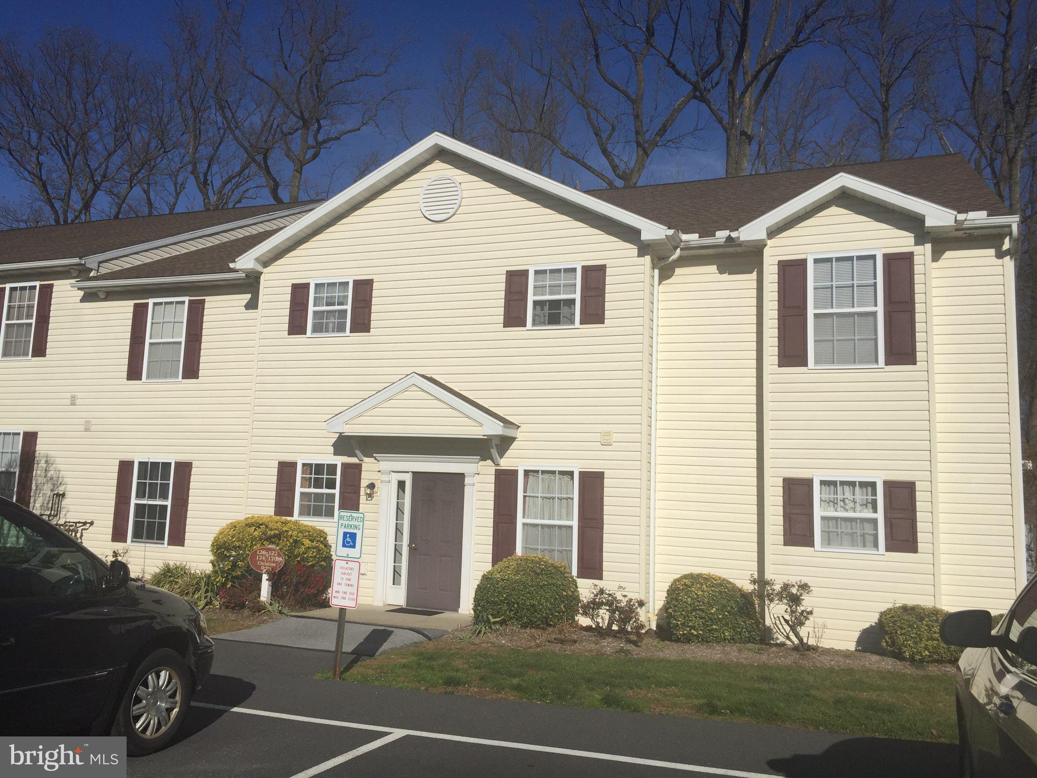 Move-in ready 2nd floor condo. 2BR, 2 BA, Lndry. All appliances included. 2nd Floor balcony. Convenient location just off Rte 422 at Neversink Rd.